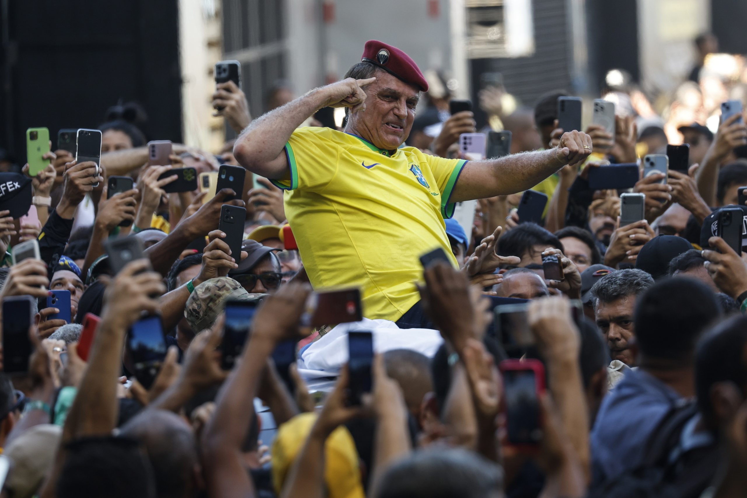 Jair Bolsonaro vai a julgamento por tentativa de Golpe de Estado