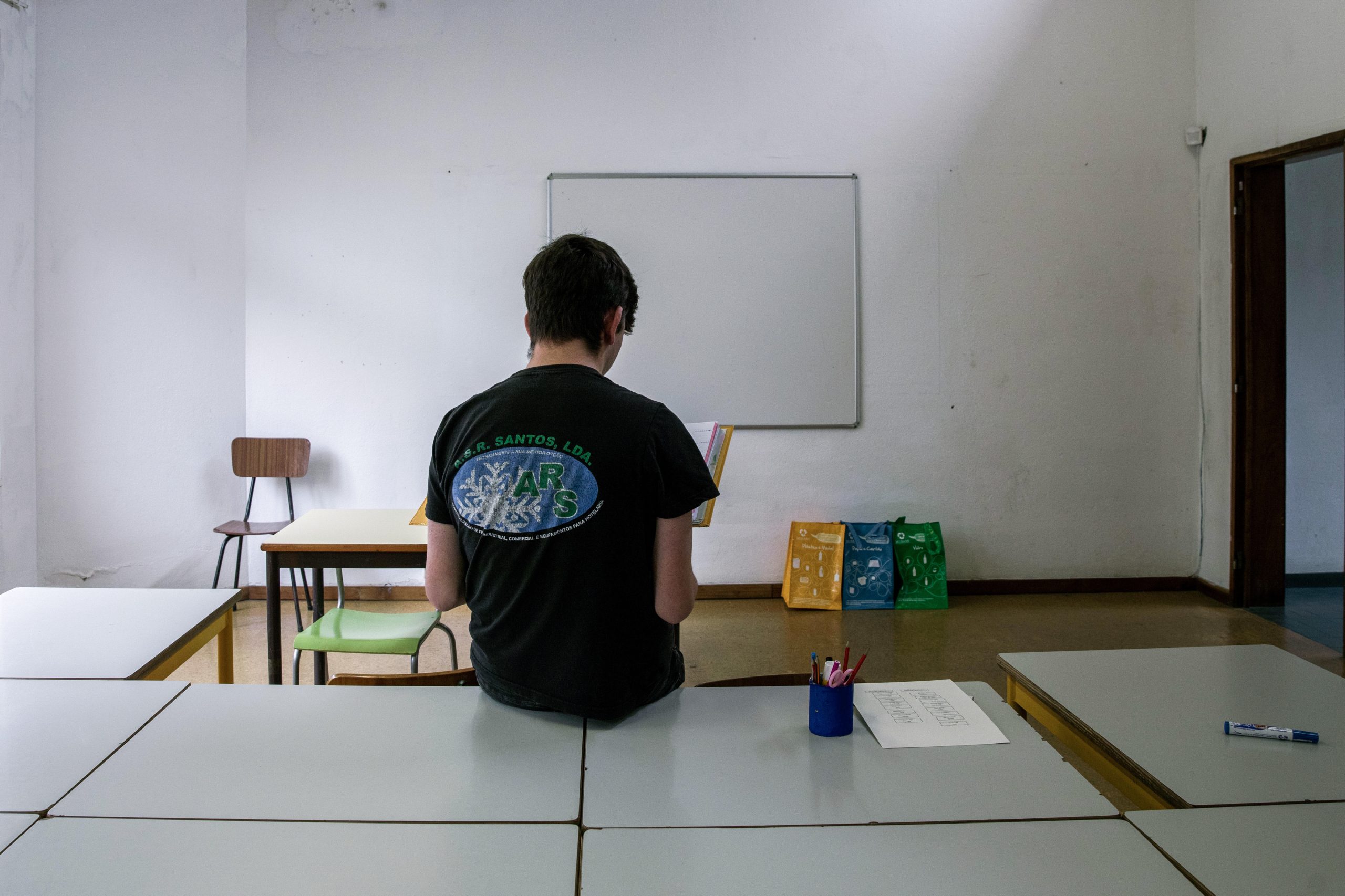Associações alertam para desvalorização da educação sexual e saúde mental no currículo escolar