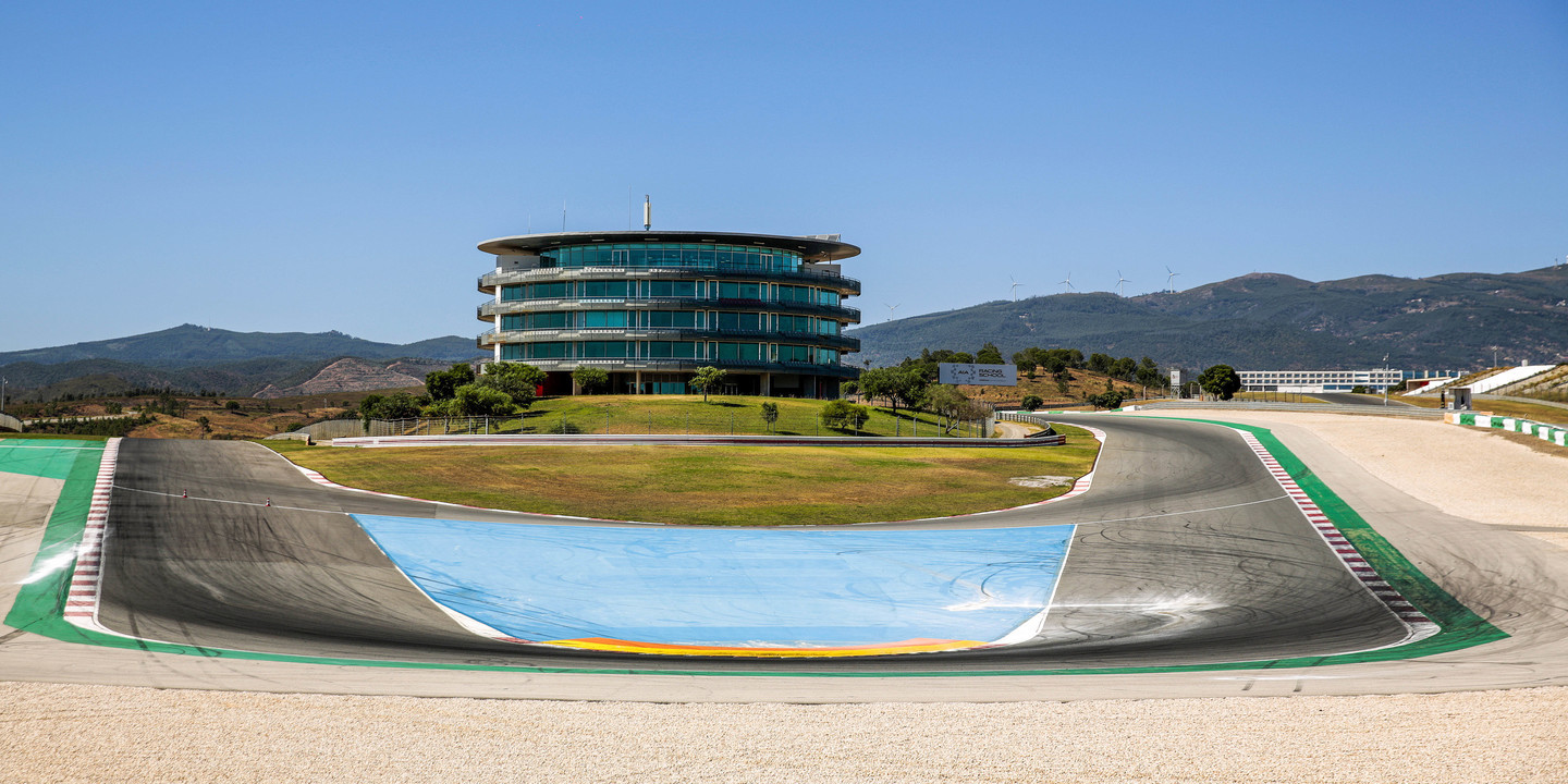 A festa da ‘resistência’ chega a Portugal com corrida no AIA. “É uma pista que é uma montanha russa”