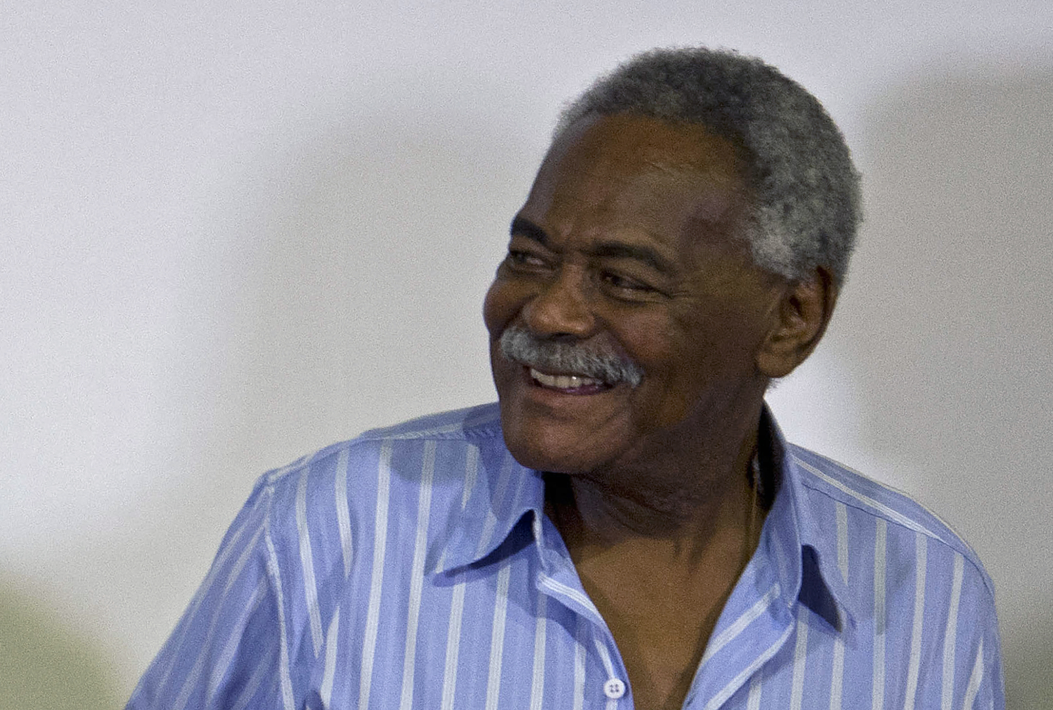 Ex-futebolista brasileiro e campeão do mundo Coutinho morre aos 75 anos