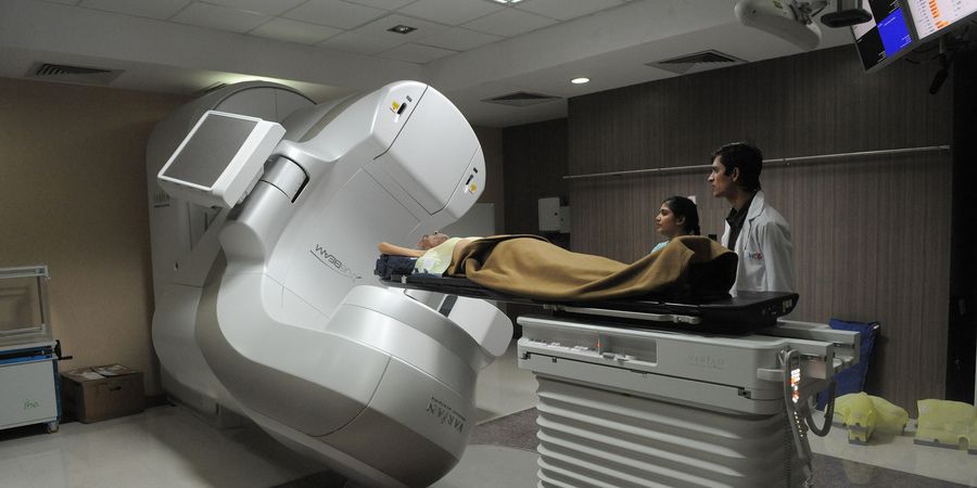 Elevados níveis de gordura corporal tornam melanomas mais resistentes à radioterapia