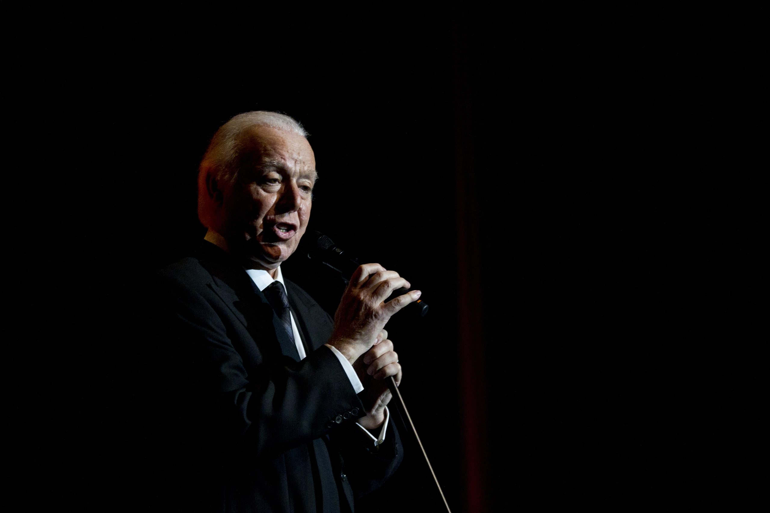 Carlos do Carmo atua em dezembro em Guimarães