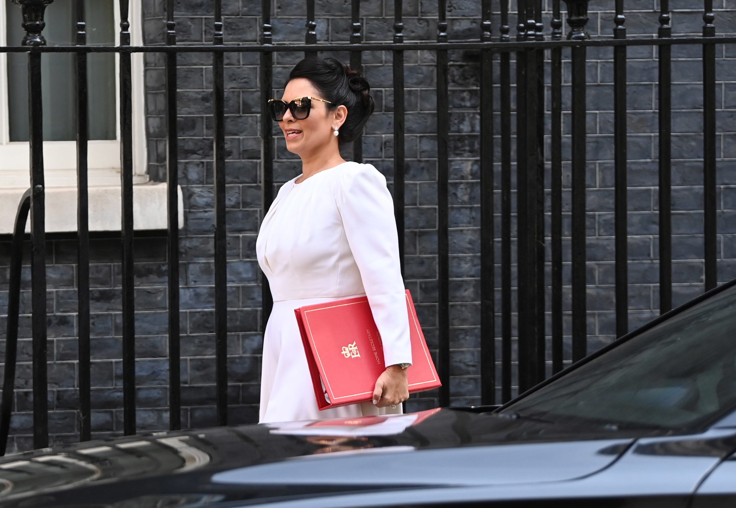 Ministra do Interior britânica Priti Patel demite-se após vitória de Liz Truss