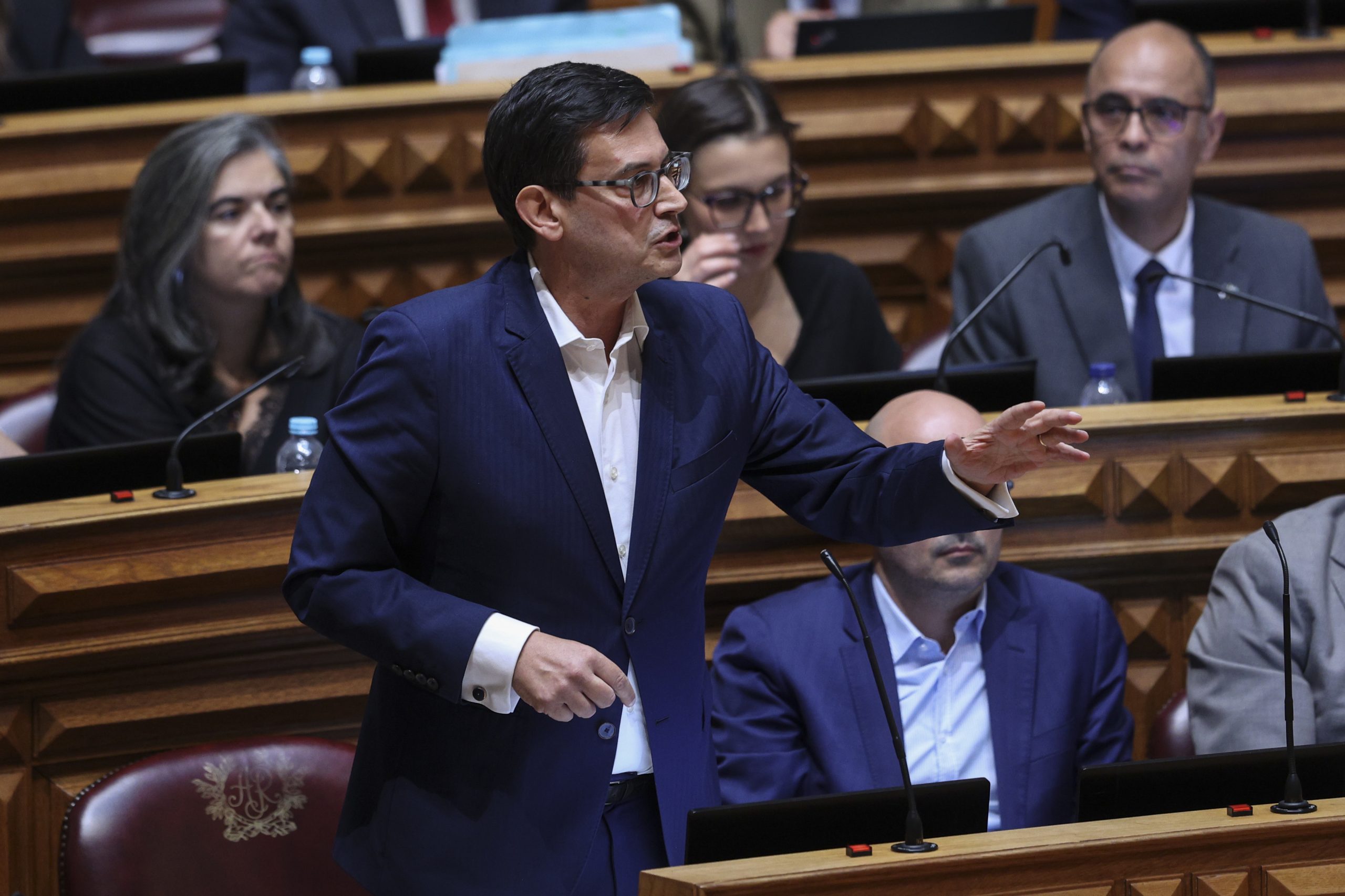 OE2024: IL critica “mau orçamento”, Costa diz que direita teria proposta “péssima para portugueses”