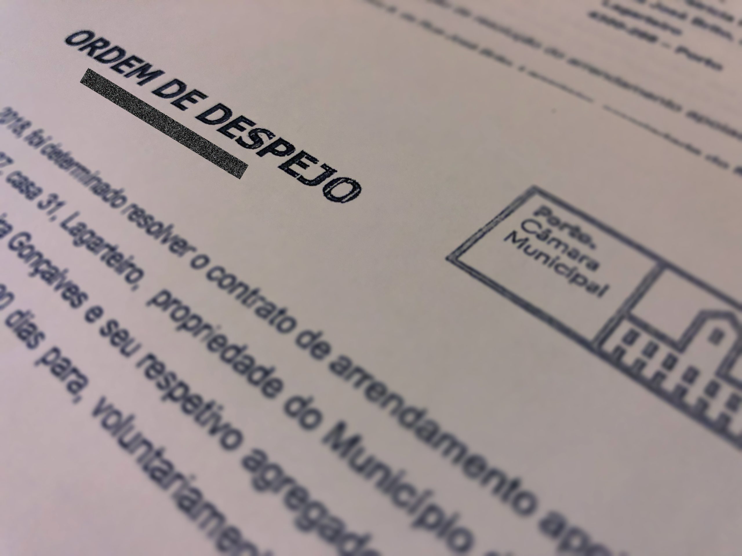 Porto. A liberdade de Paula é precária, mas a habitação ainda é mais