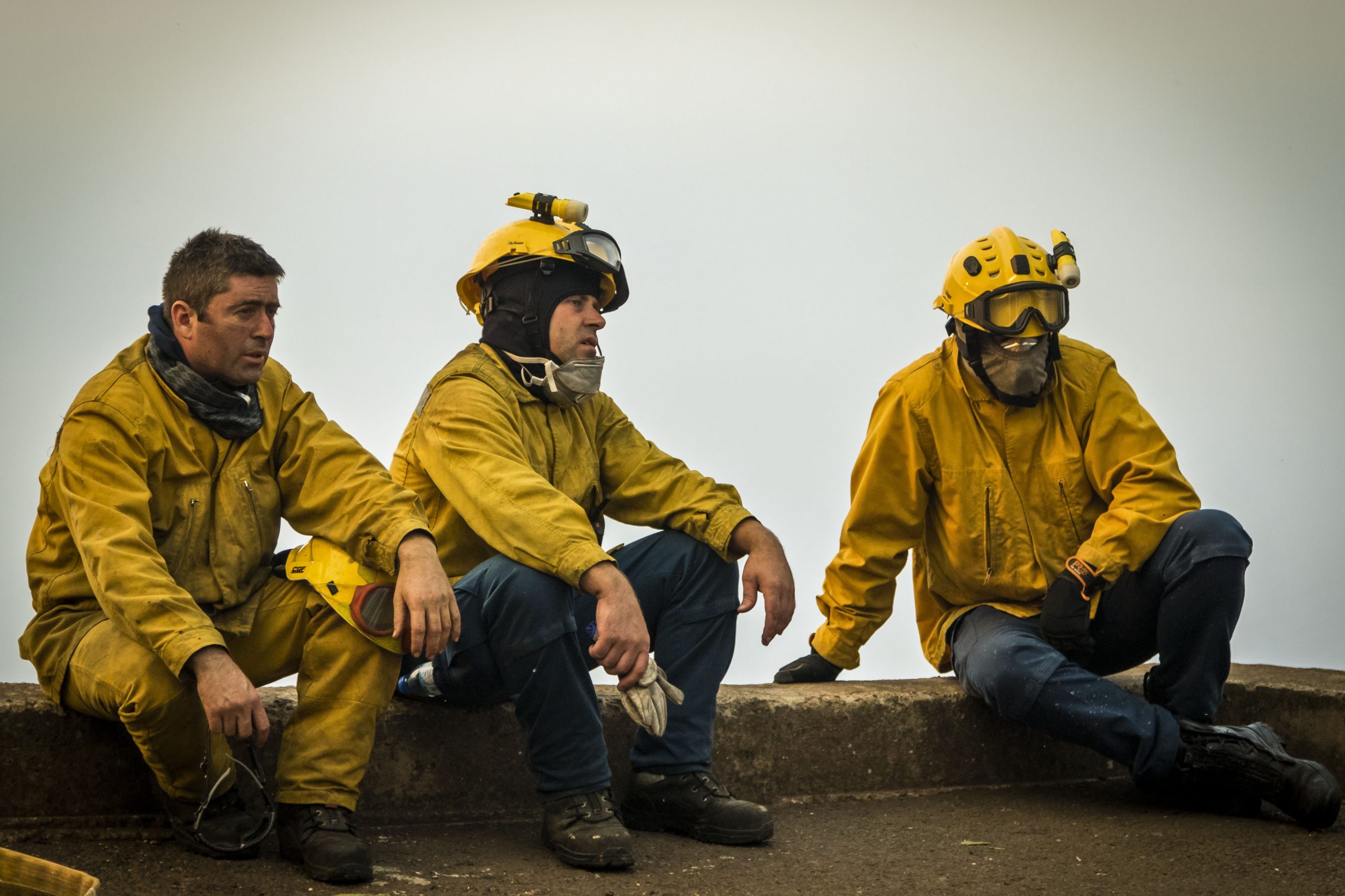 Alerta para tempo quente na Madeira. Em pleno dezembro bombeiros combateram incêndios em diversos pontos da ilha