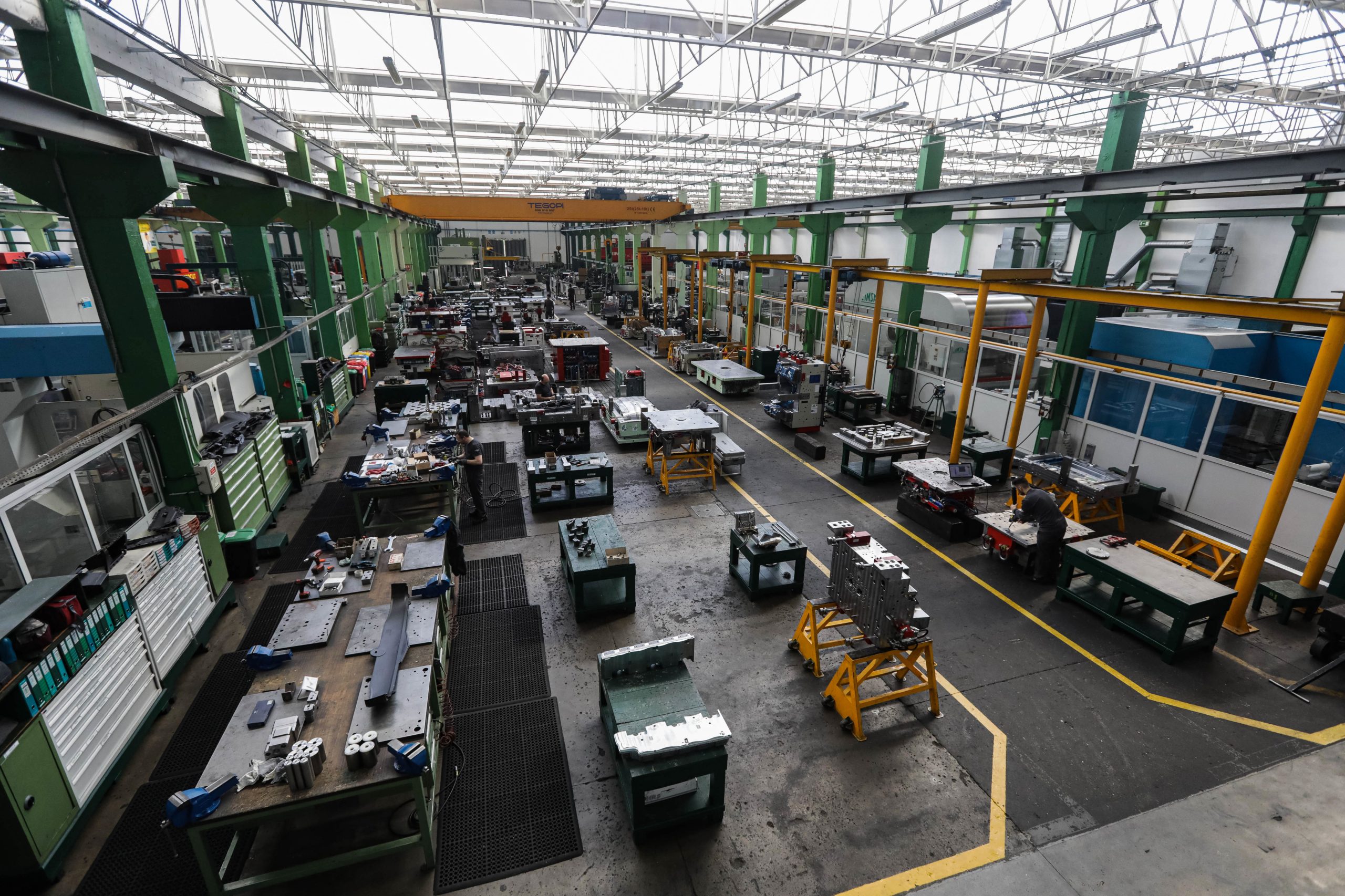 Covid-19: Empresas em ‘lay-off’ têm 8 dias para retomar atividade e manter apoio