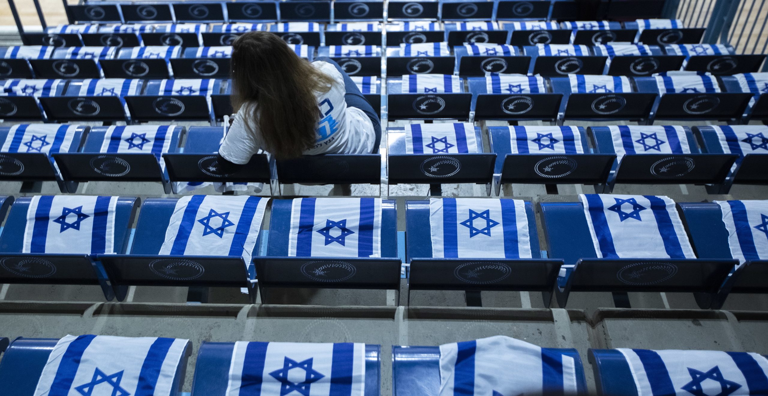 Israelitas começam a votar para escolher novo parlamento
