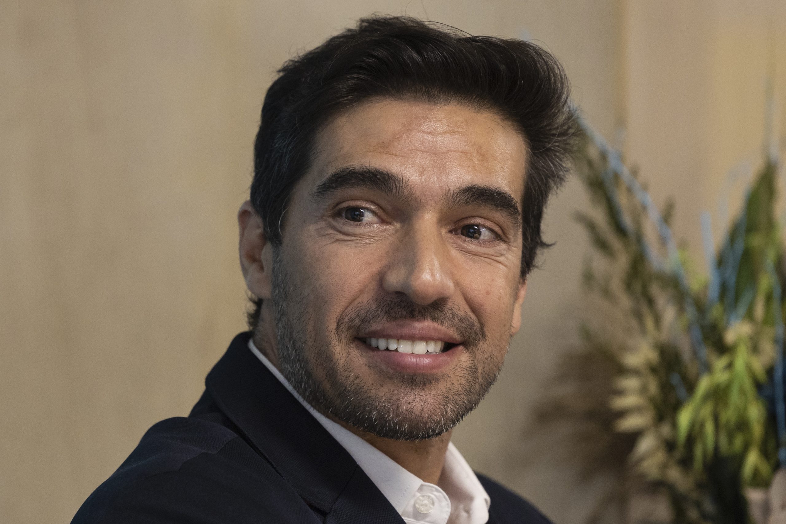 Abel Ferreira renova contrato com Palmeiras até dezembro de 2025