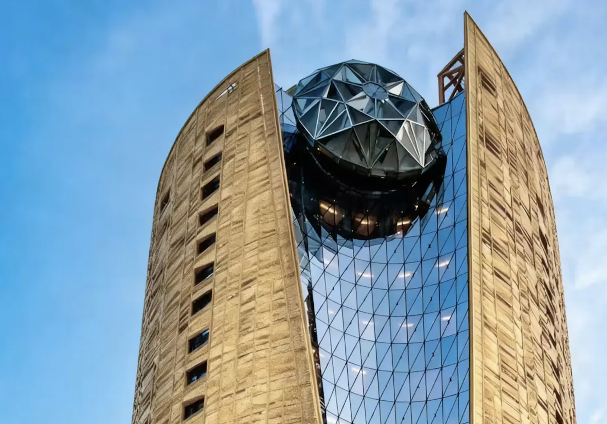 Hotel “mais caro do mundo” reabre em Macau