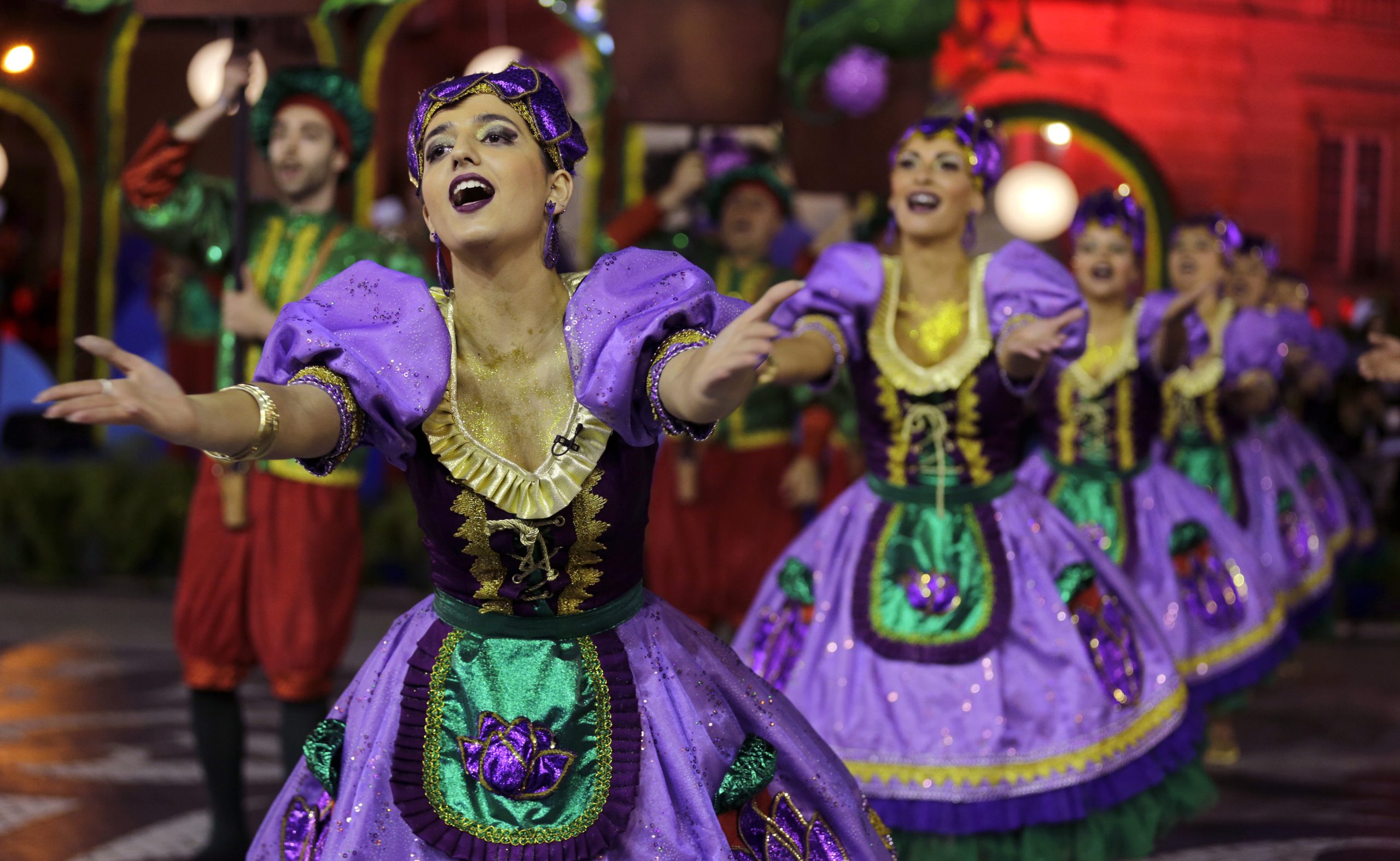 Marchas são ponto alto das Festas de Lisboa. Rio Tejo é o tema