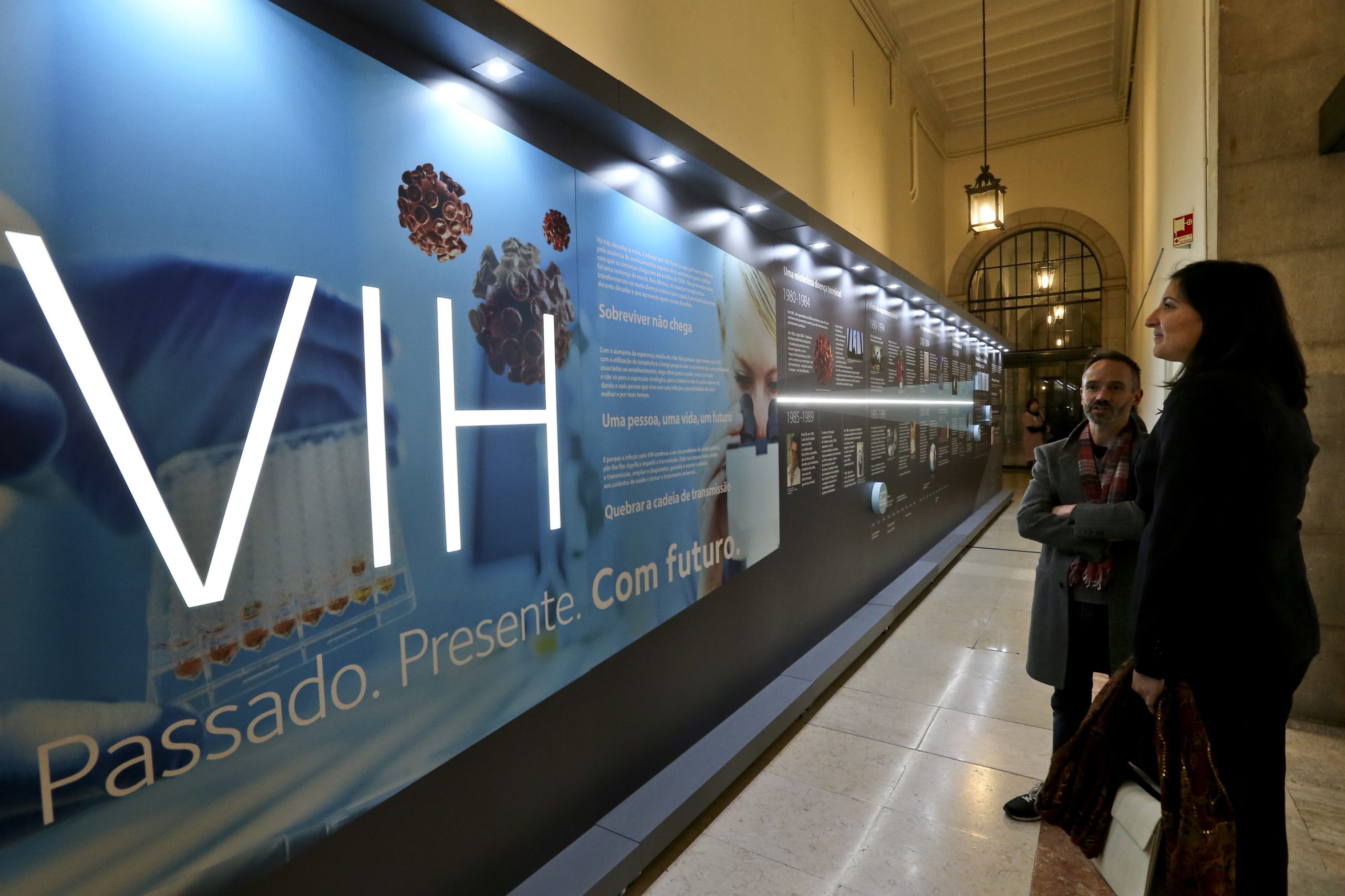 VIH continua a afetar milhões de pessoas na Europa, mas tendência é decrescente