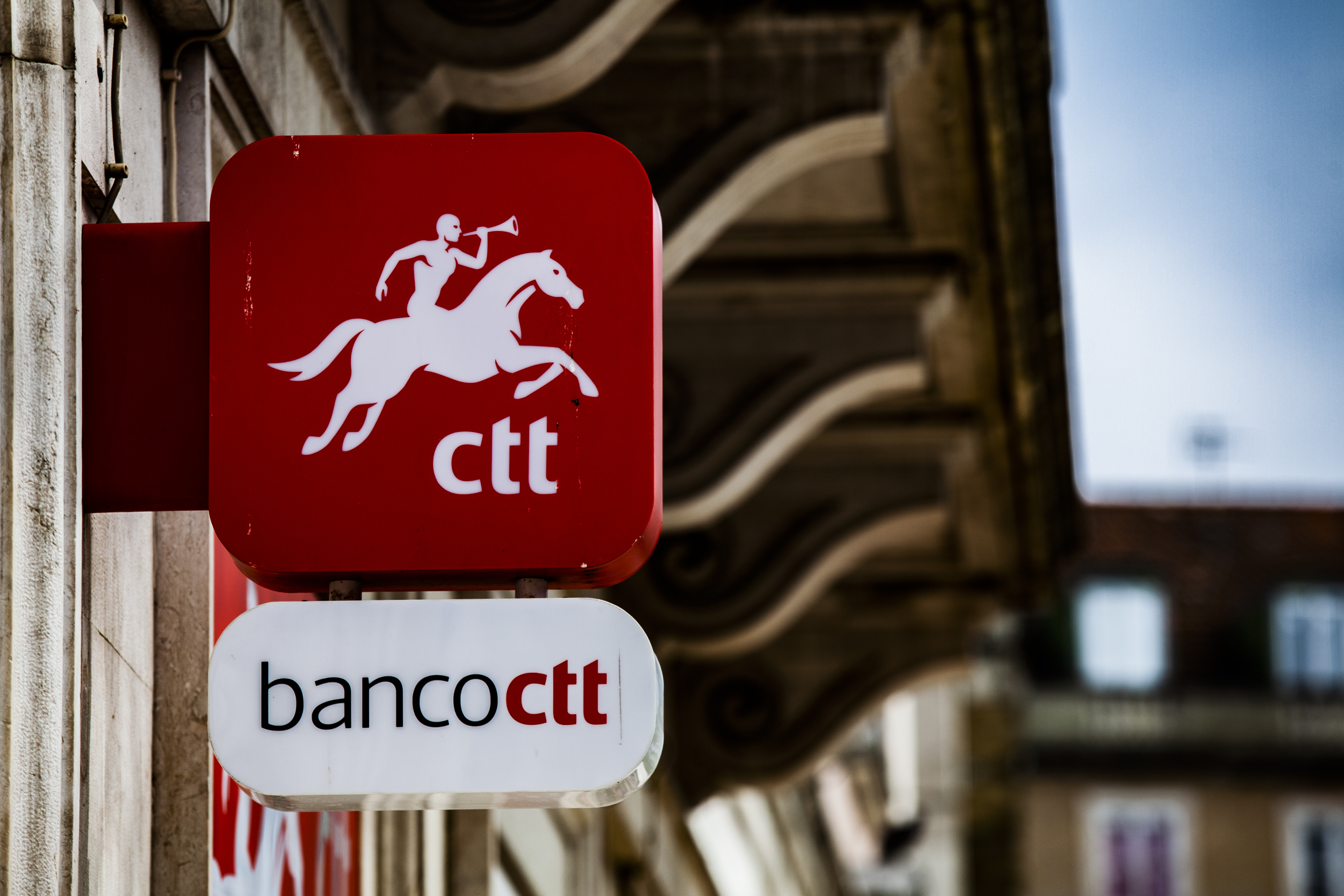 PCP questiona Governo sobre fecho de balcão dos CTT em Celorico da Beira