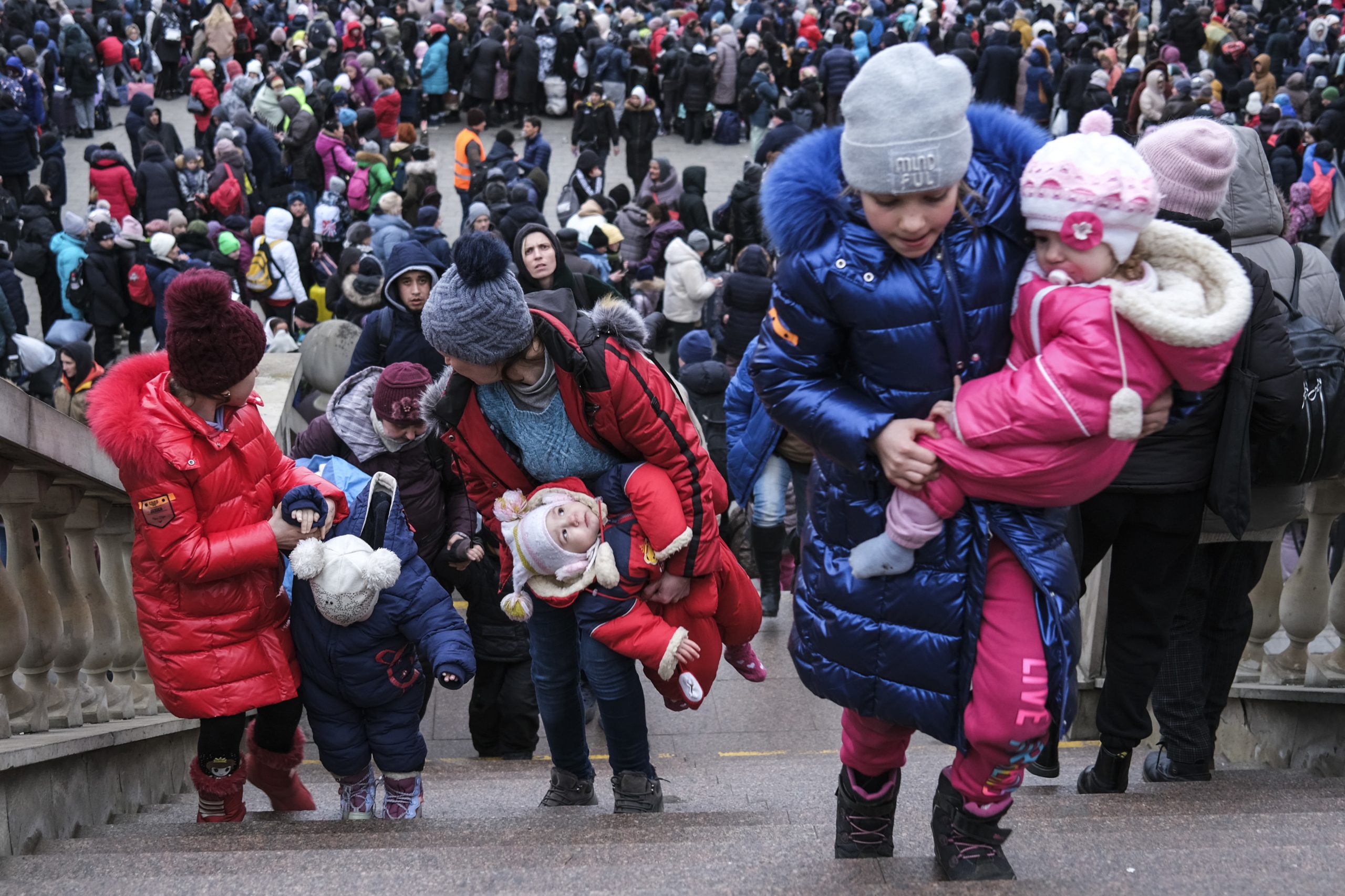Número de crianças deslocadas em todo o mundo atinge recorde de 43,3 milhões, segundo UNICEF