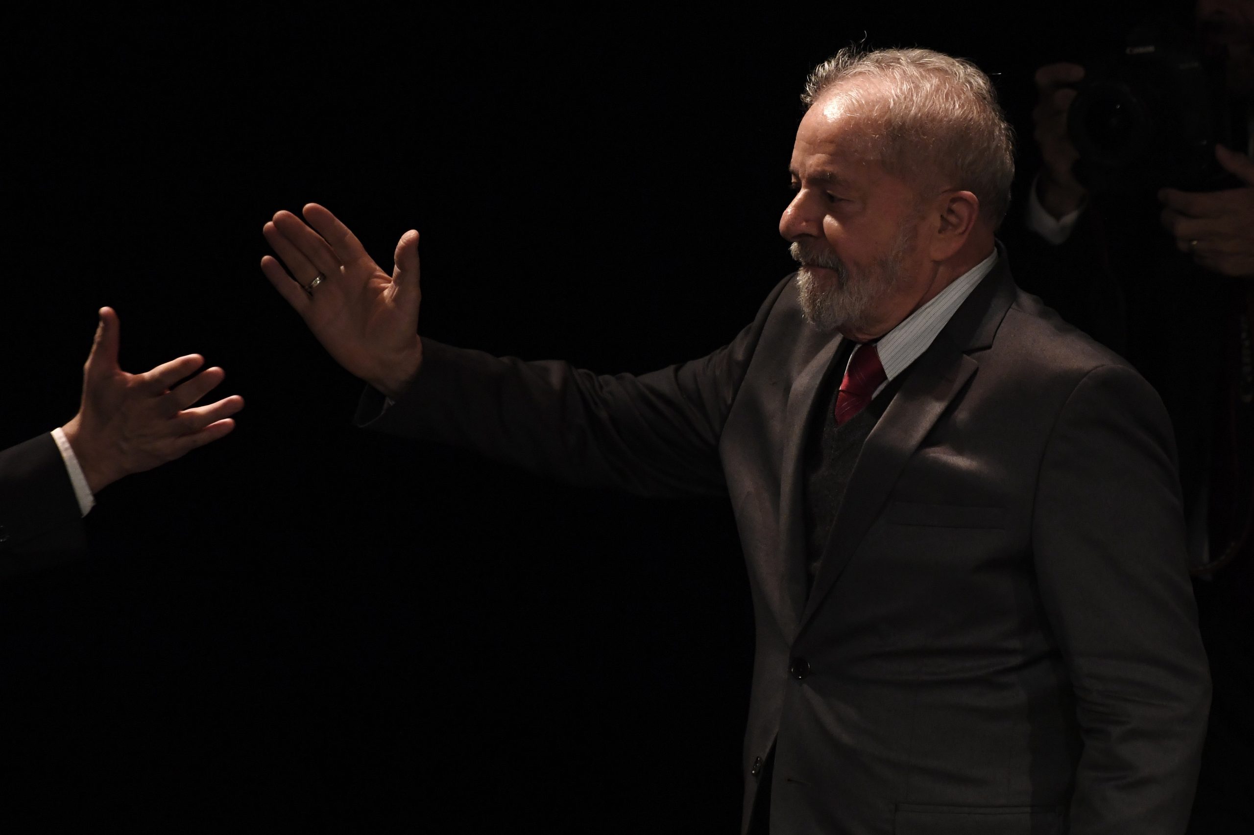 Covid-19: Lula responsabiliza Bolsonaro por “maior genocídio” da história do Brasil