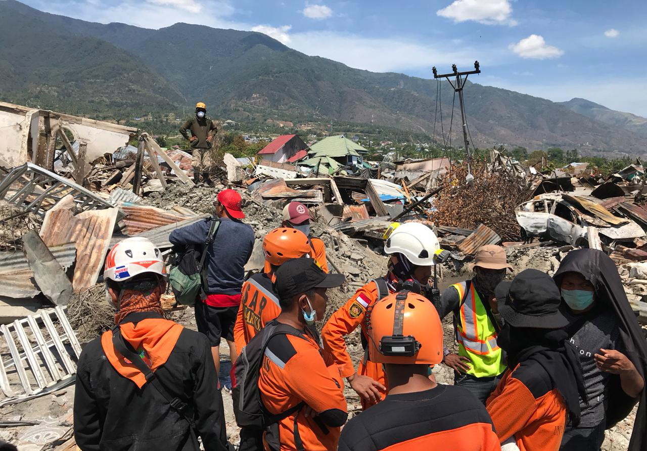 Mais de 1500 mortos no terramoto seguido de tsunami na Indonésia