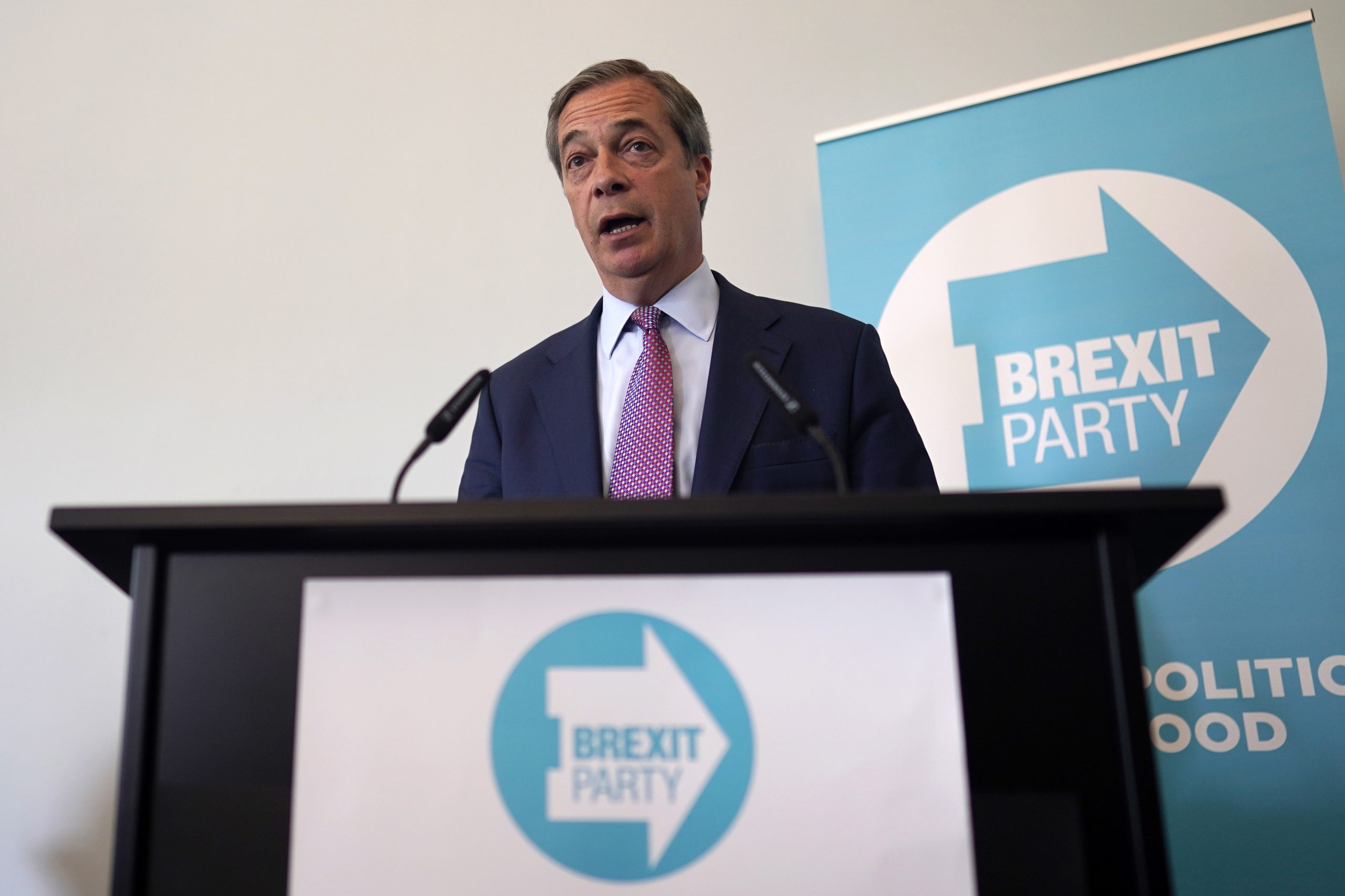 Partido Brexit lidera intenções de voto nas europeias no Reino Unido