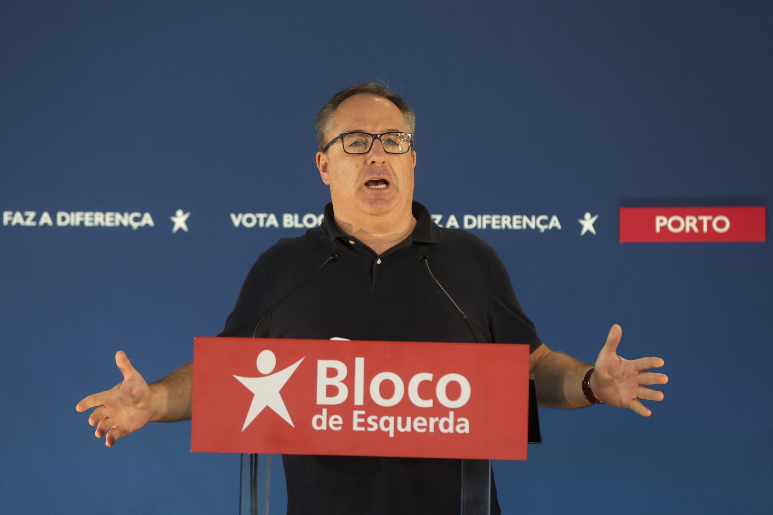 Autárquicas: Teixeira Lopes critica política de habitação social de Moreira no Porto