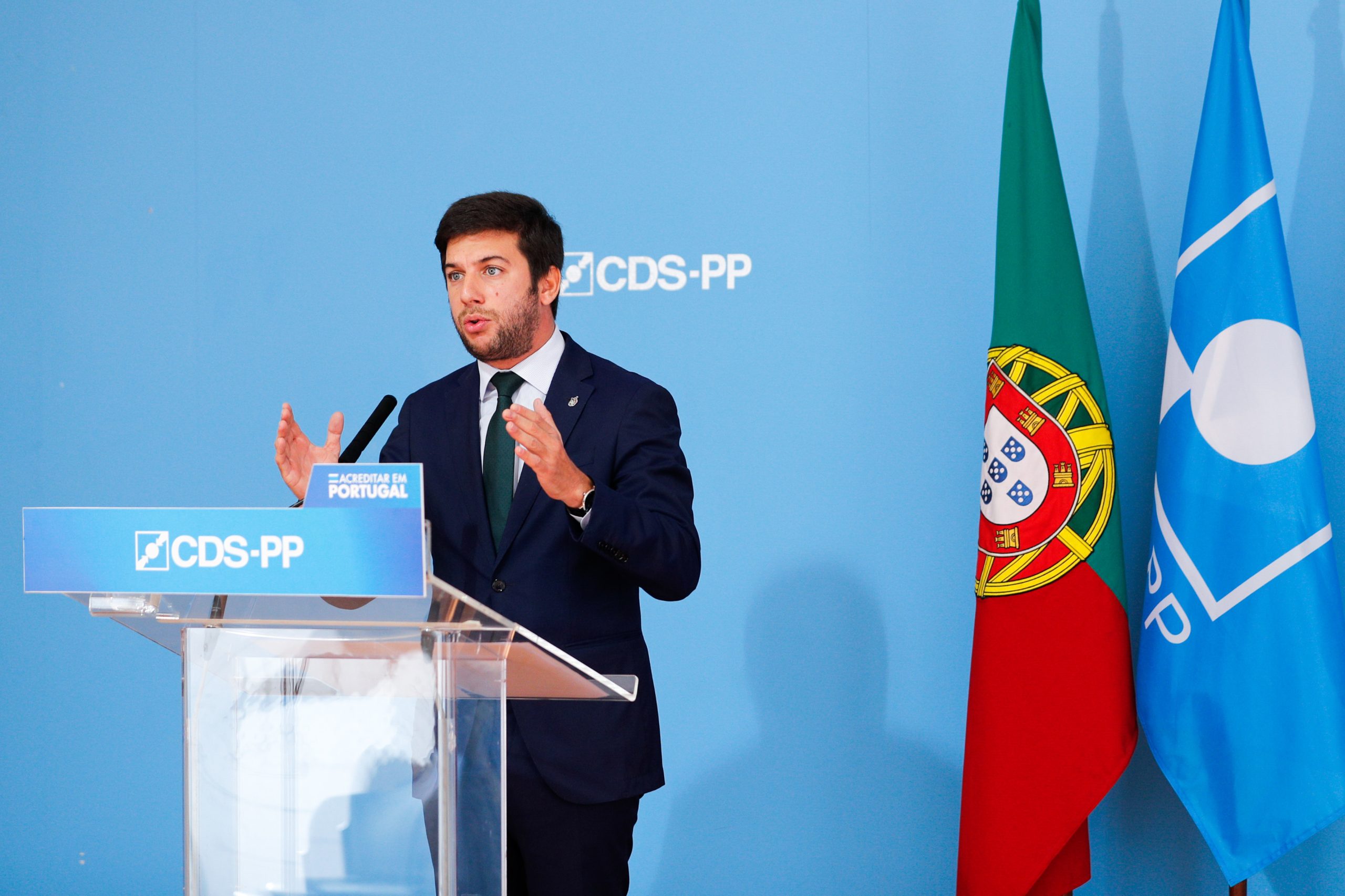Conselho Nacional do CDS-PP reúne-se hoje para decidir posição sobre presidenciais