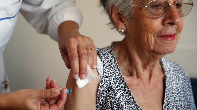 Gripe: vacinação aumentou em todos os grupos de risco à exceção dos profissionais de saúde