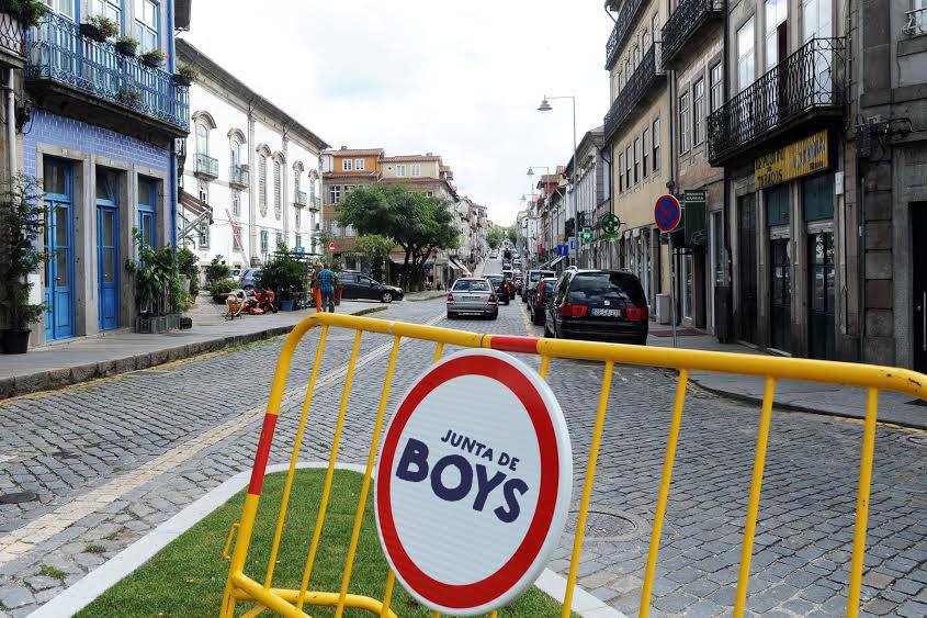 A RUM retirou-os de antena e os Mão Morta fizeram do programa notícia. Afinal, quem preside à Junta de Boys?