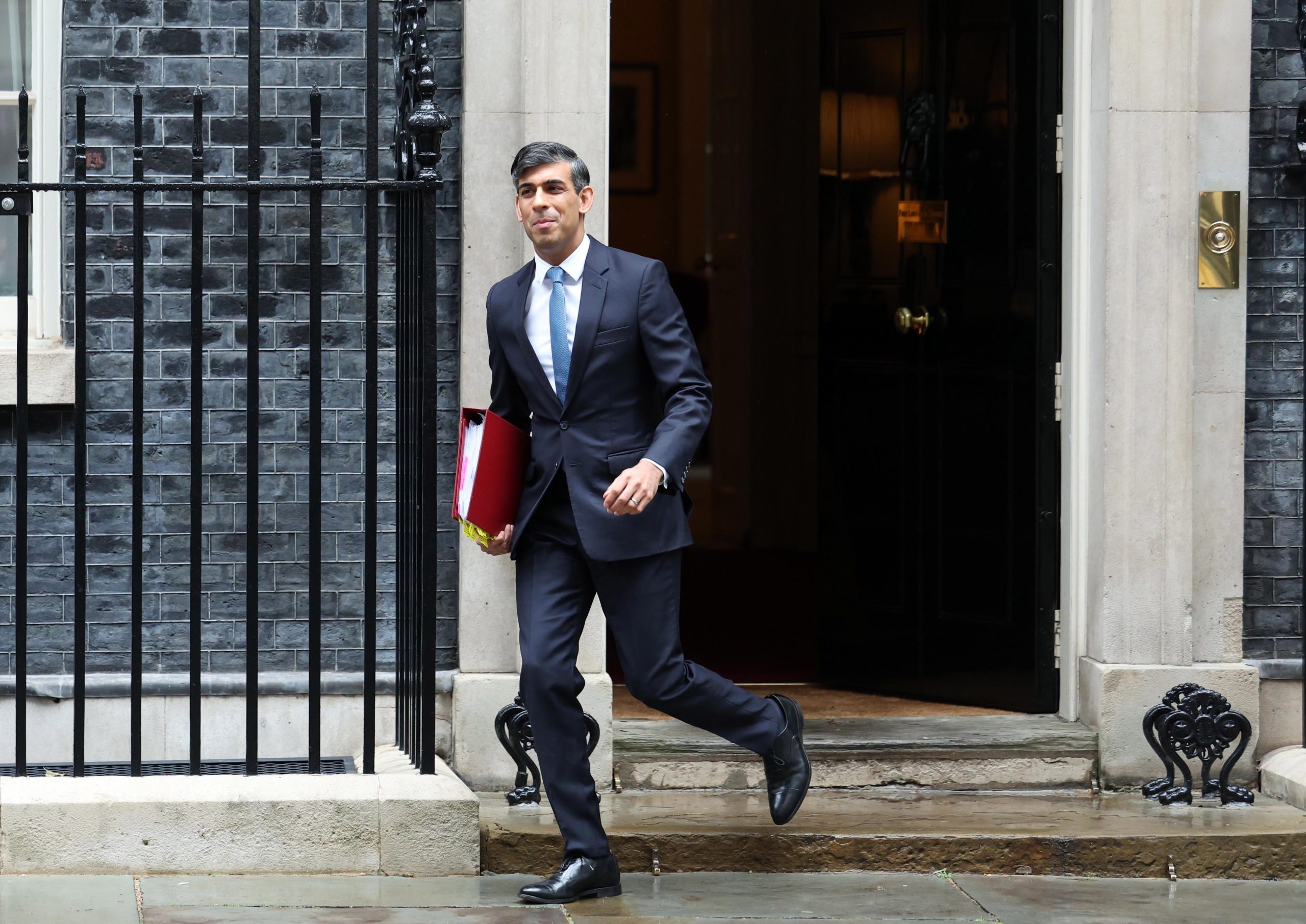 Rishi Sunak quer travar “avalanche” trabalhista nas legislativas do Reino Unido