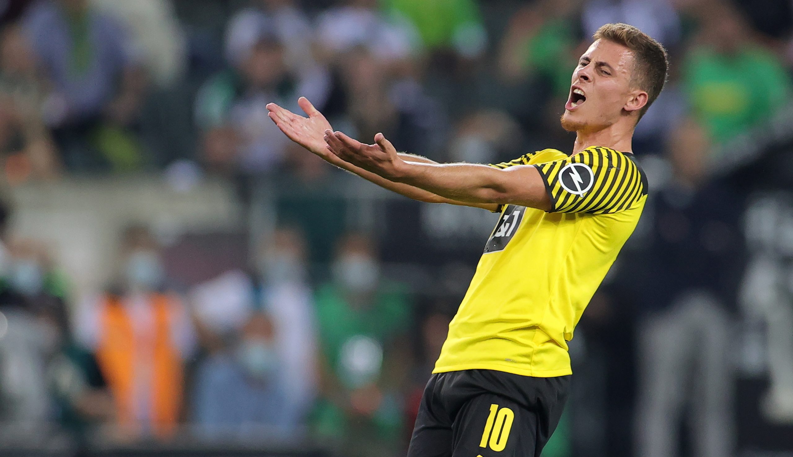 Liga dos Campeões: Thorgan Hazard testa positivo ao coronavírus e falha jogo com o Sporting