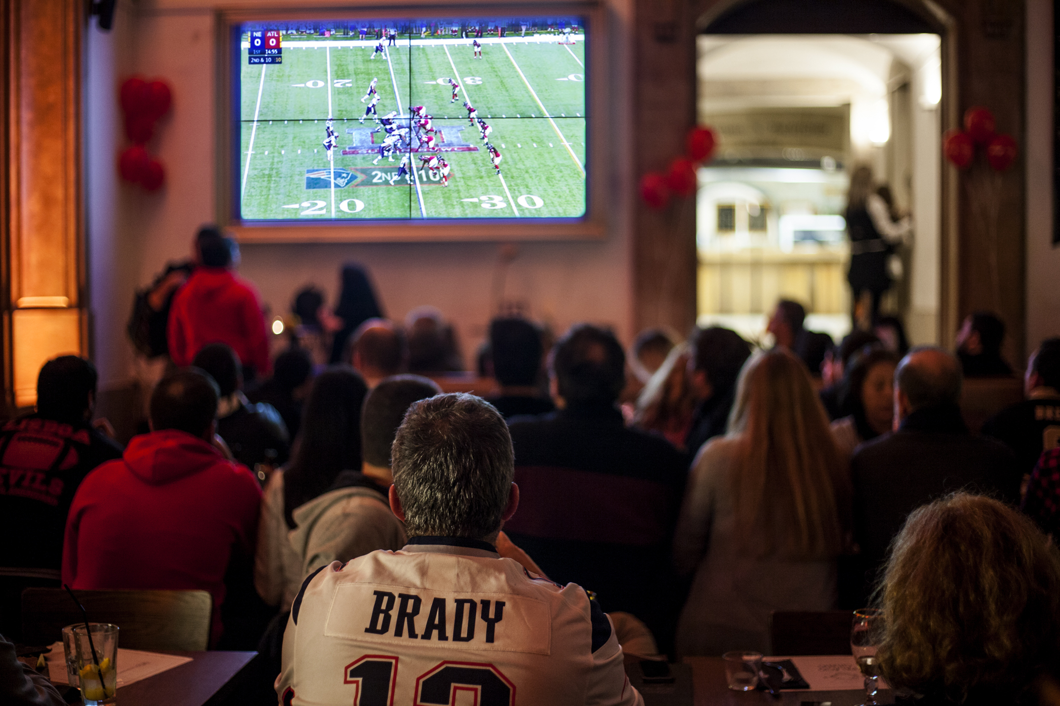 Congressista aposta doces portugueses na vitória dos Patriots no Super Bowl