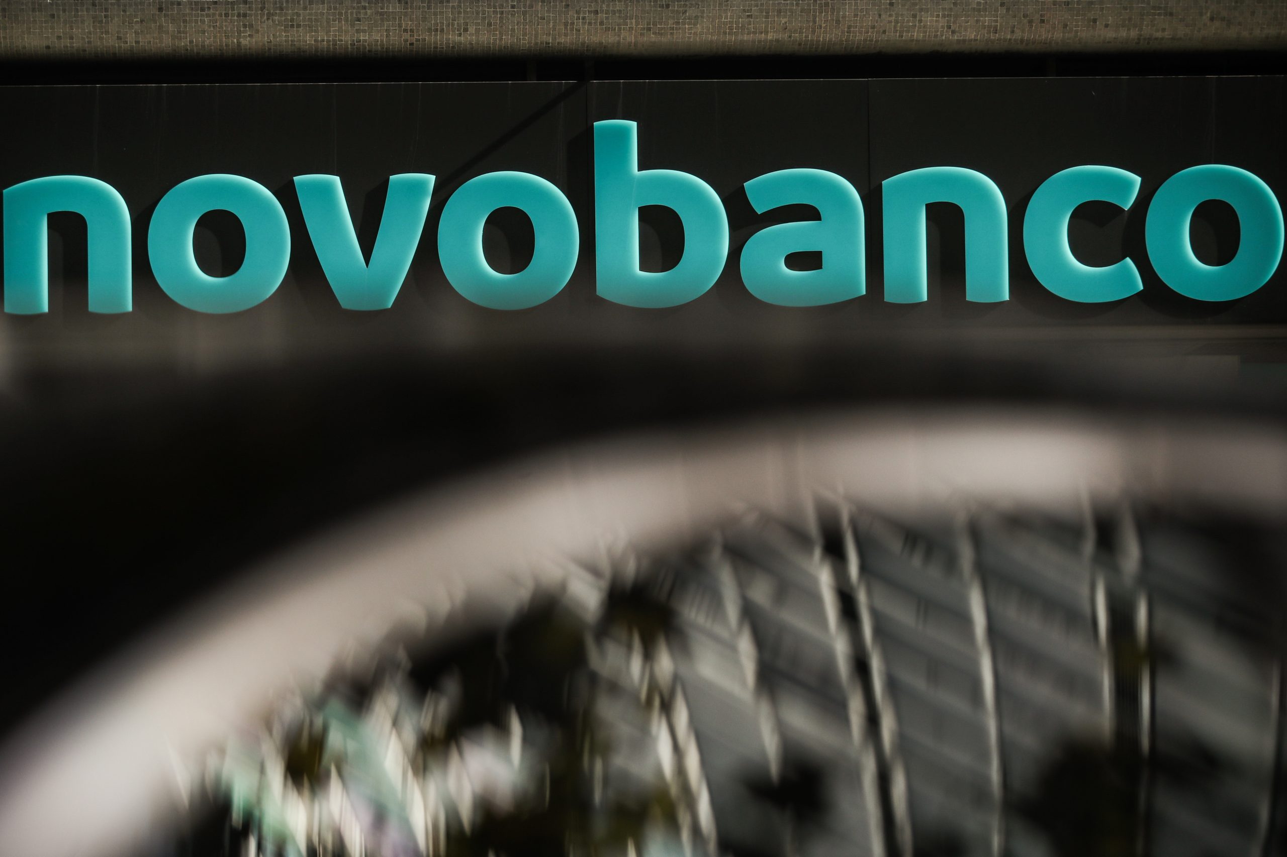 Governo vende ao BPCE posição do Ministério das Finanças no Novo Banco