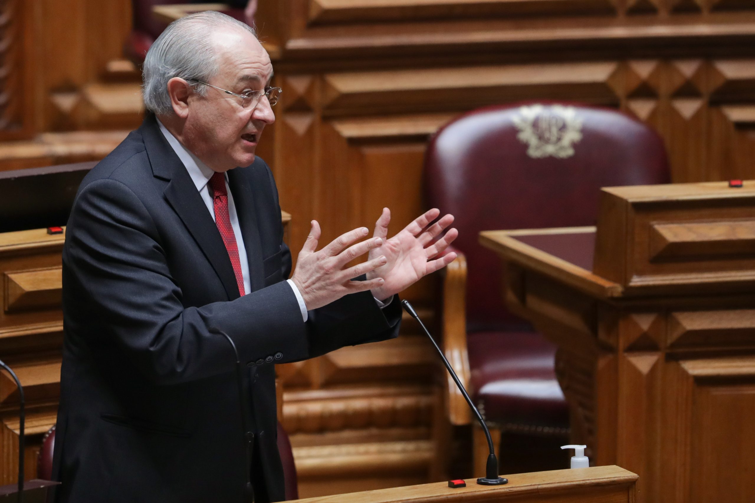 Rio acusa Governo de “perder discernimento” e denuncia processo “pidesco” a funcionário do fisco