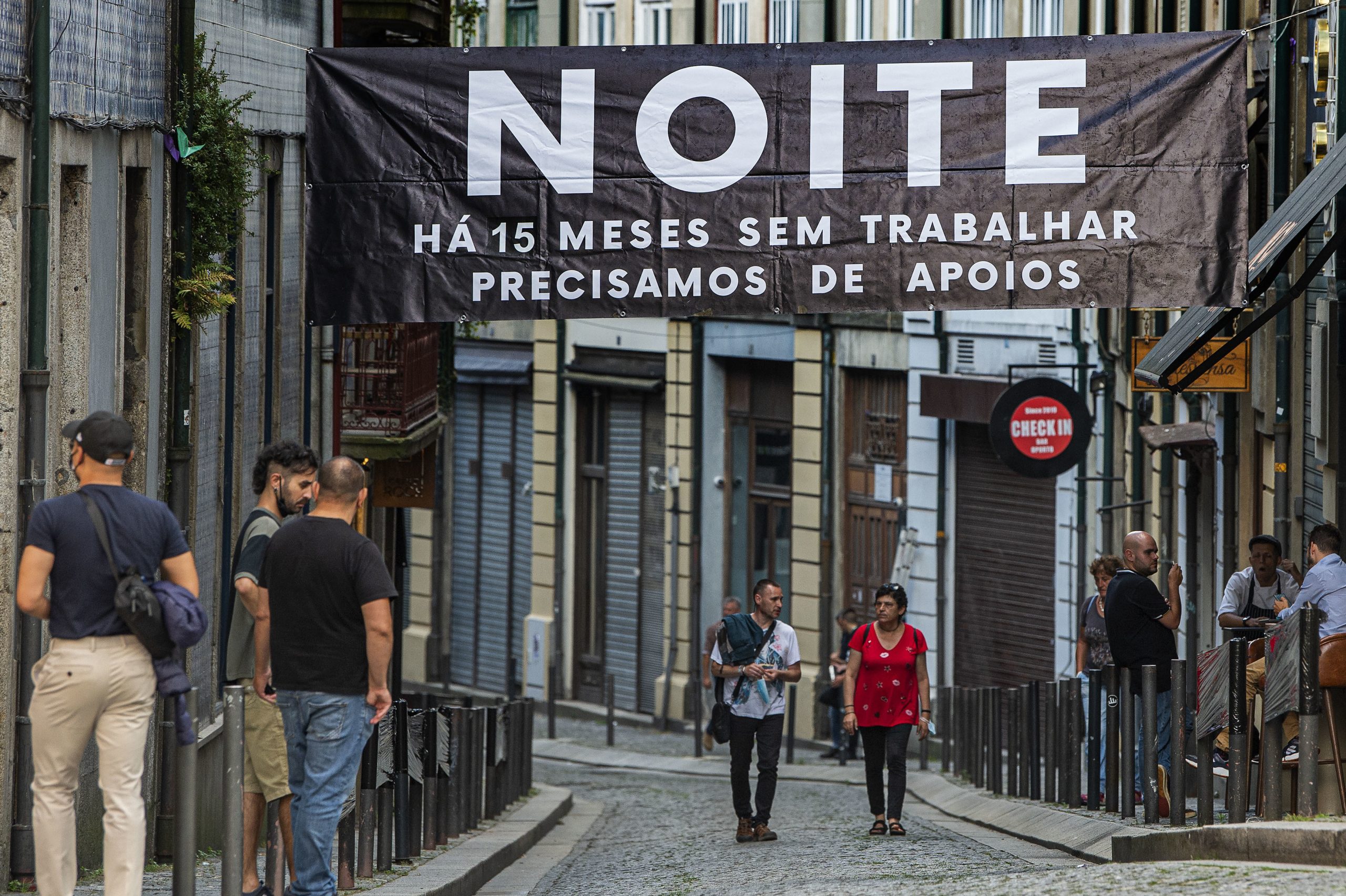 Covid-19: Bares e discotecas do Porto pedem reposição imediata de apoios