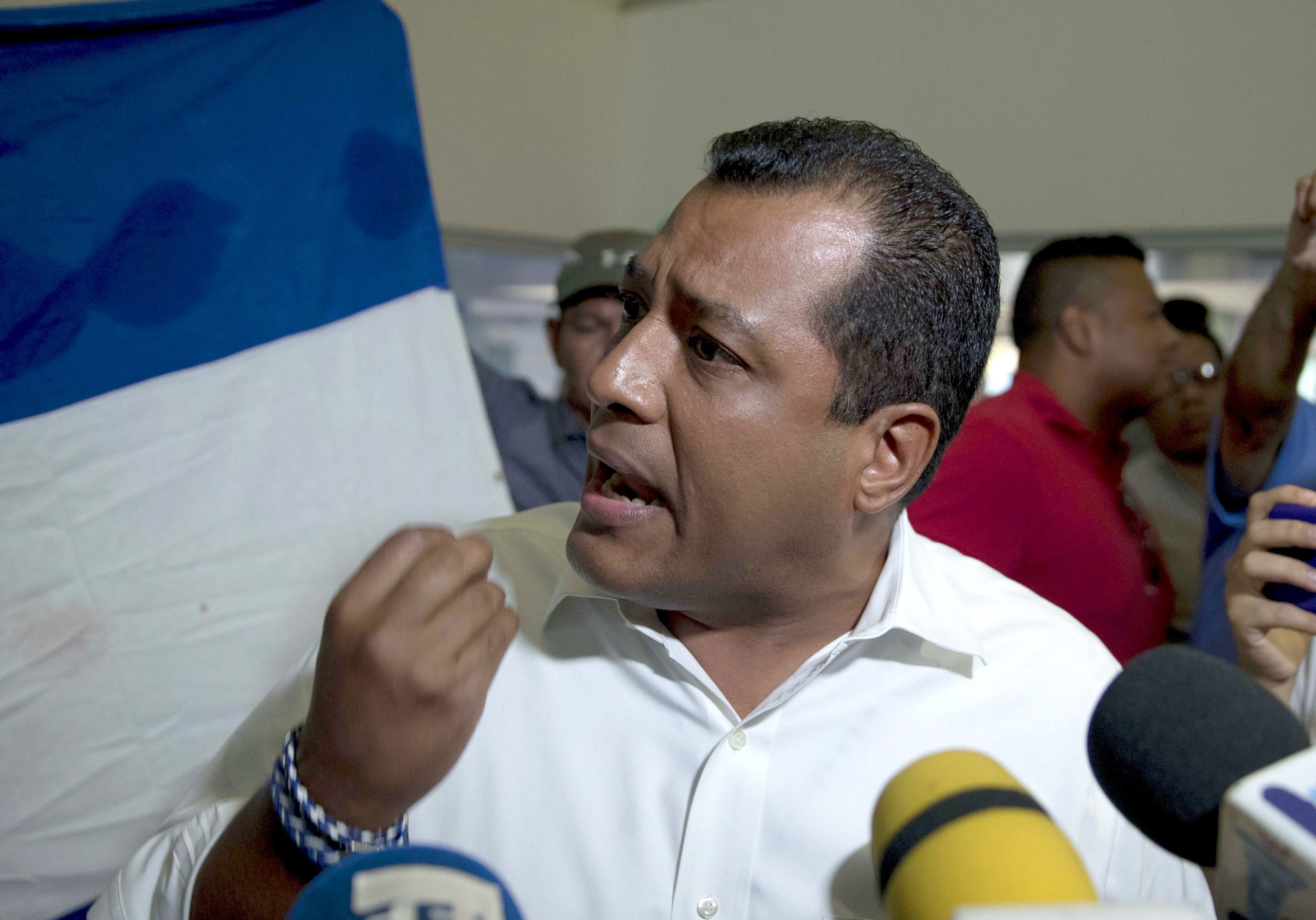 Líder da oposição na Nicarágua regressa ao país após 14 meses de exílio