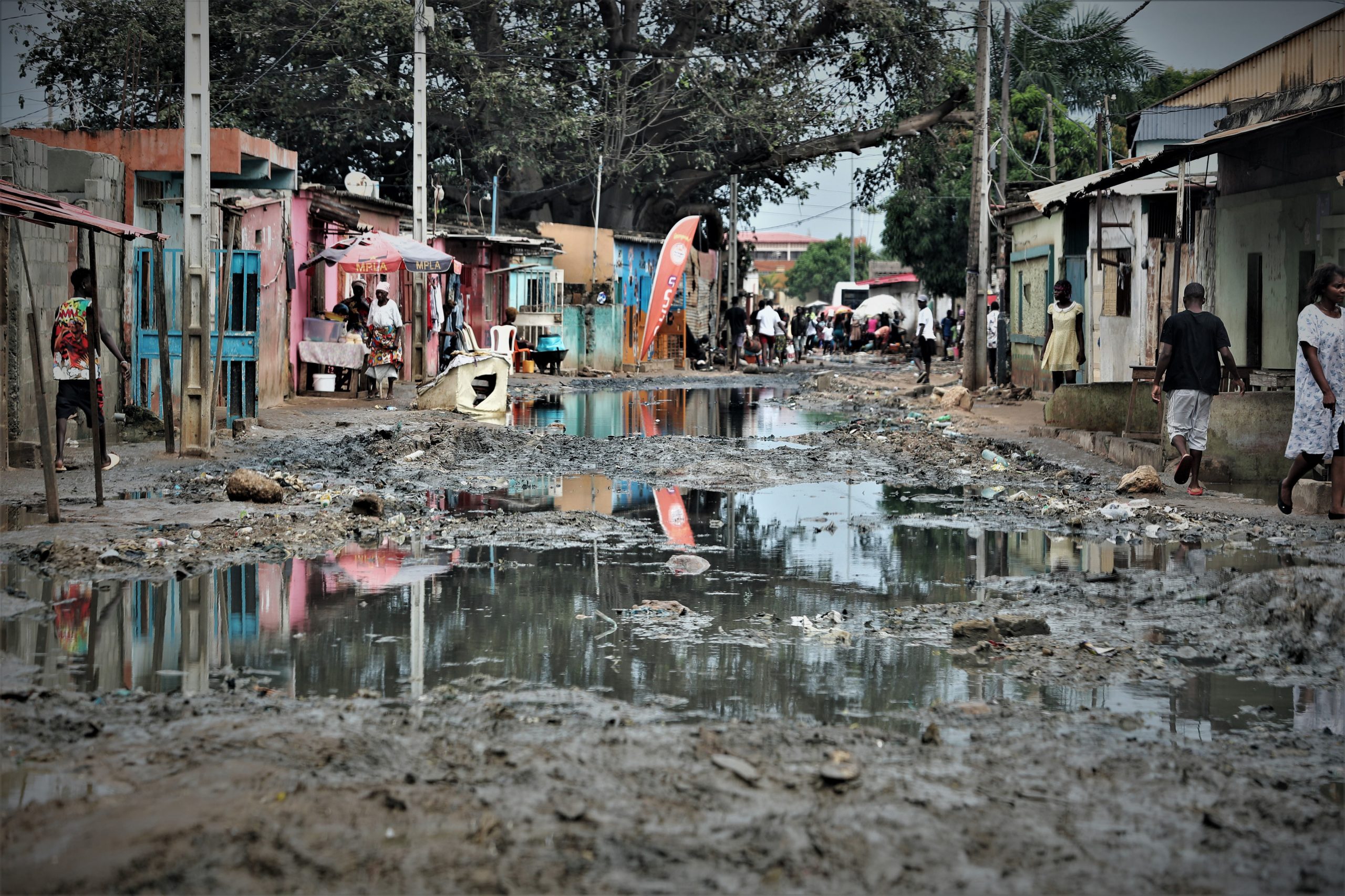 Cinco pessoas morreram em Luanda devido às fortes chuvas de terça-feira