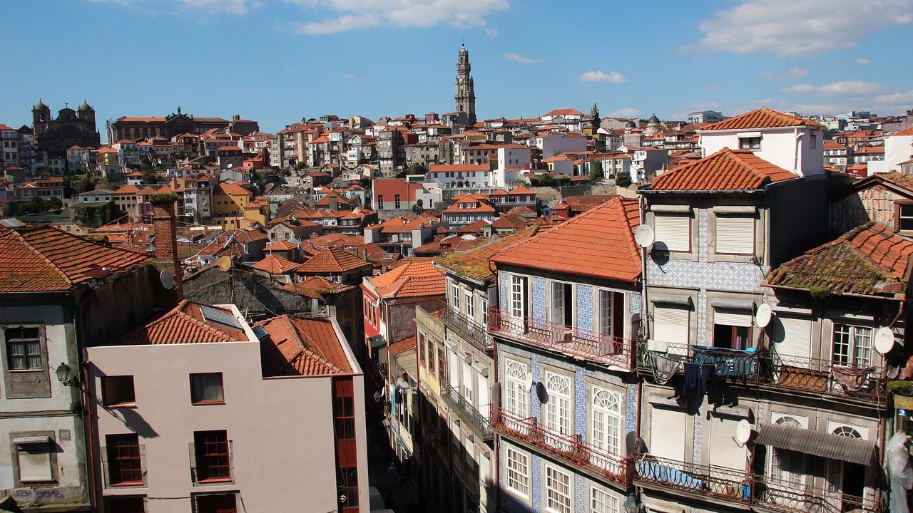 Programa Porto Solidário apoia 450 famílias a pagarem renda ou prestação da casa