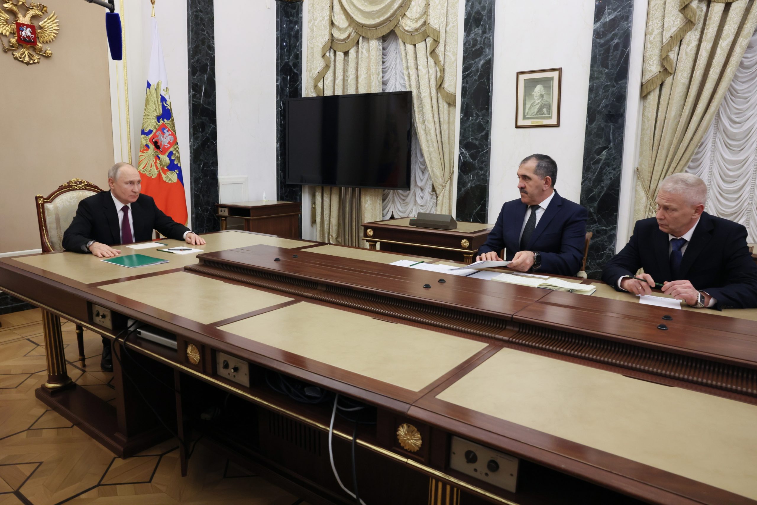 Putin escolhe líder de grupo Wagner para comandar unidades voluntárias