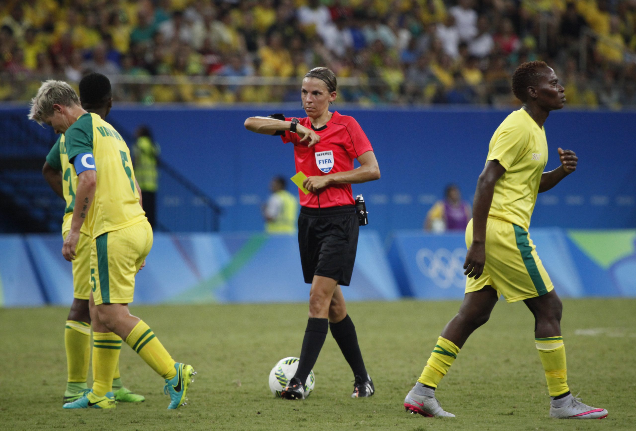 Árbitra Stéphanie Frappart faz história ao ser nomeada para Supertaça Europeia