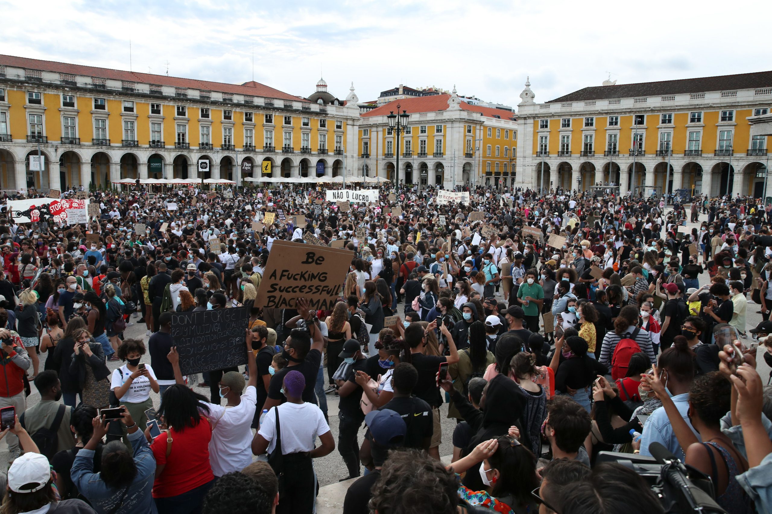 Associação da GNR exige punição dos manifestantes com mensagens que incentivam ao ódio policial