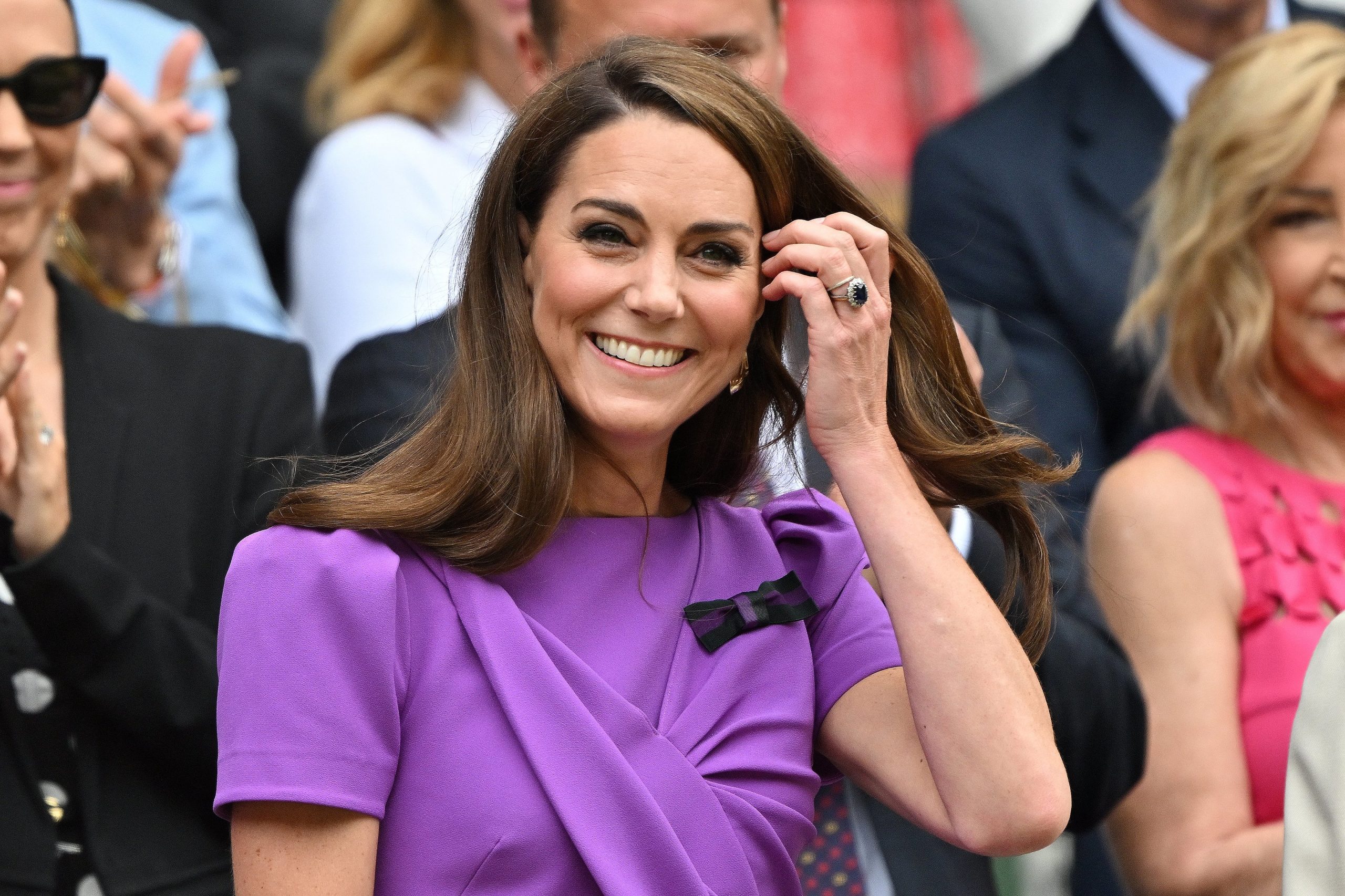 Kate regressa para a final de Wimbledon com a princesa Charlotte. Veja as imagens