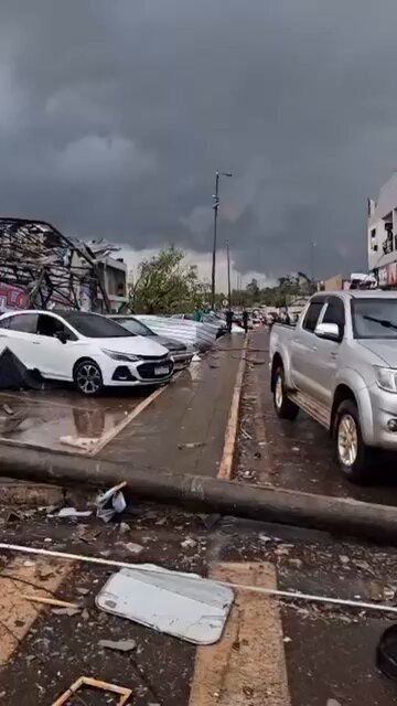Brasil. Cinco mortos e 130 feridos em tornado no Paraná