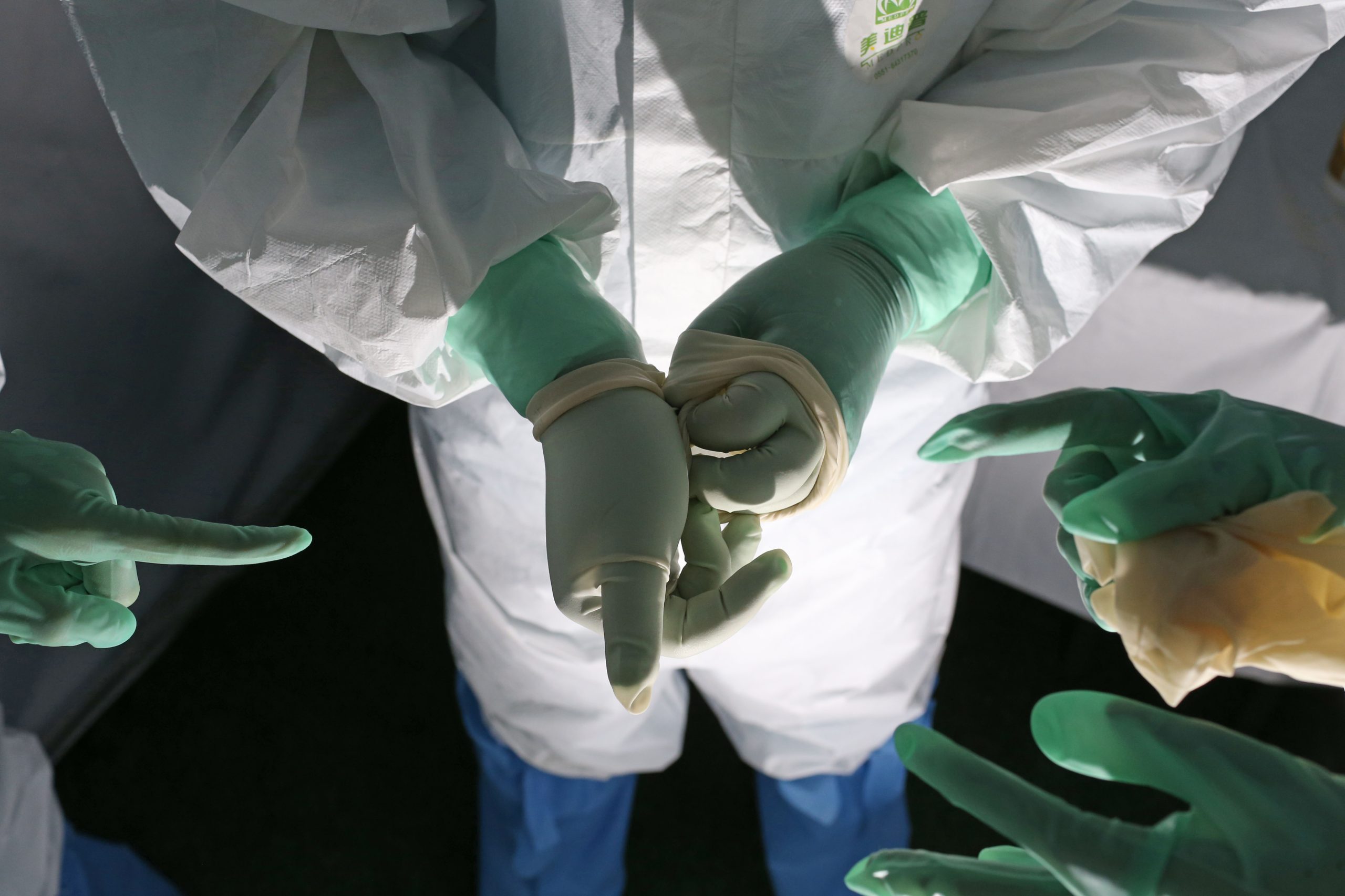 Agência europeia revê segurança do medicamento Esmya após casos de lesões hepáticas