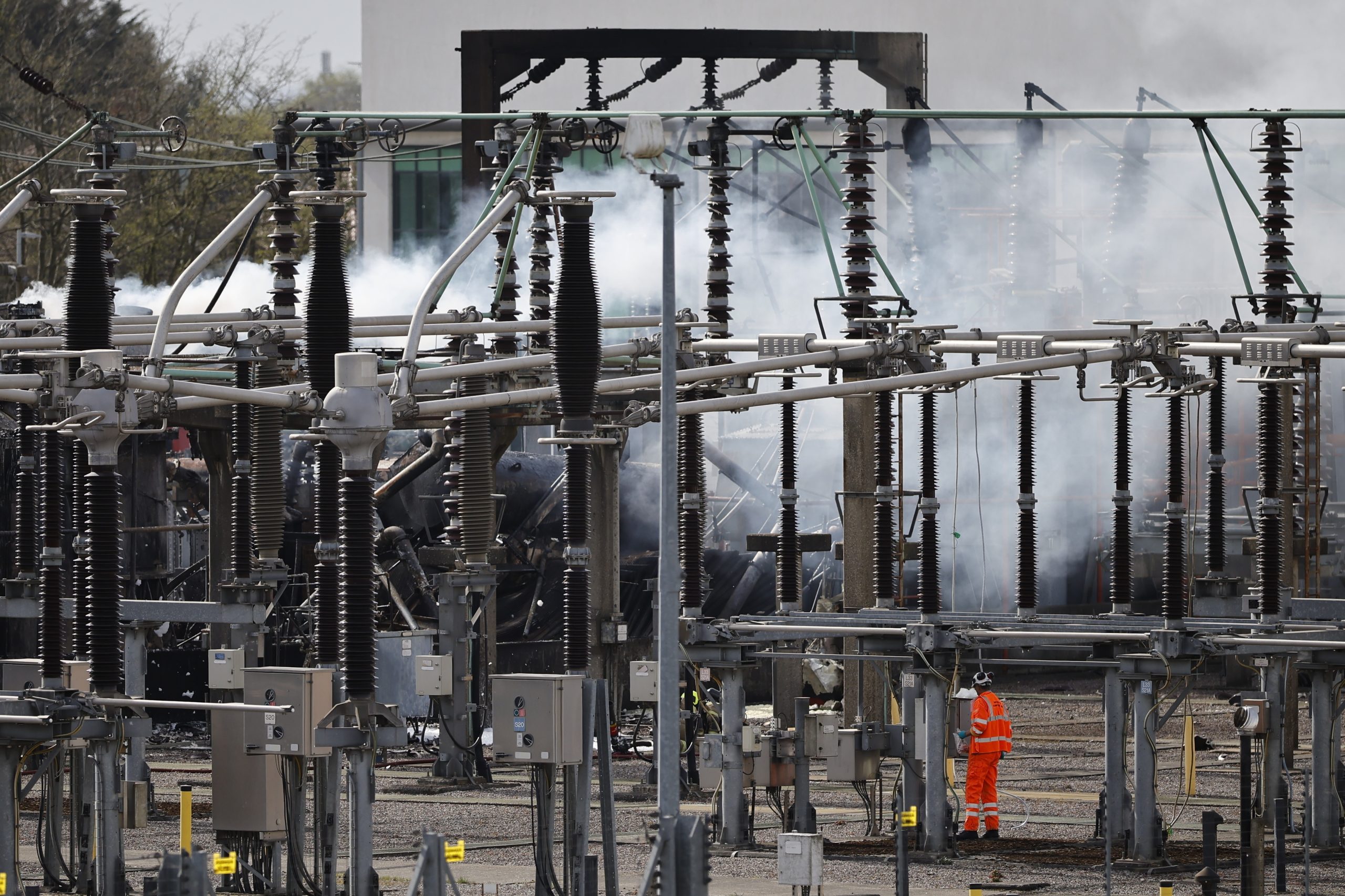 Polícia britânica descarta origem criminosa do incêndio no aeroporto de Heathrow