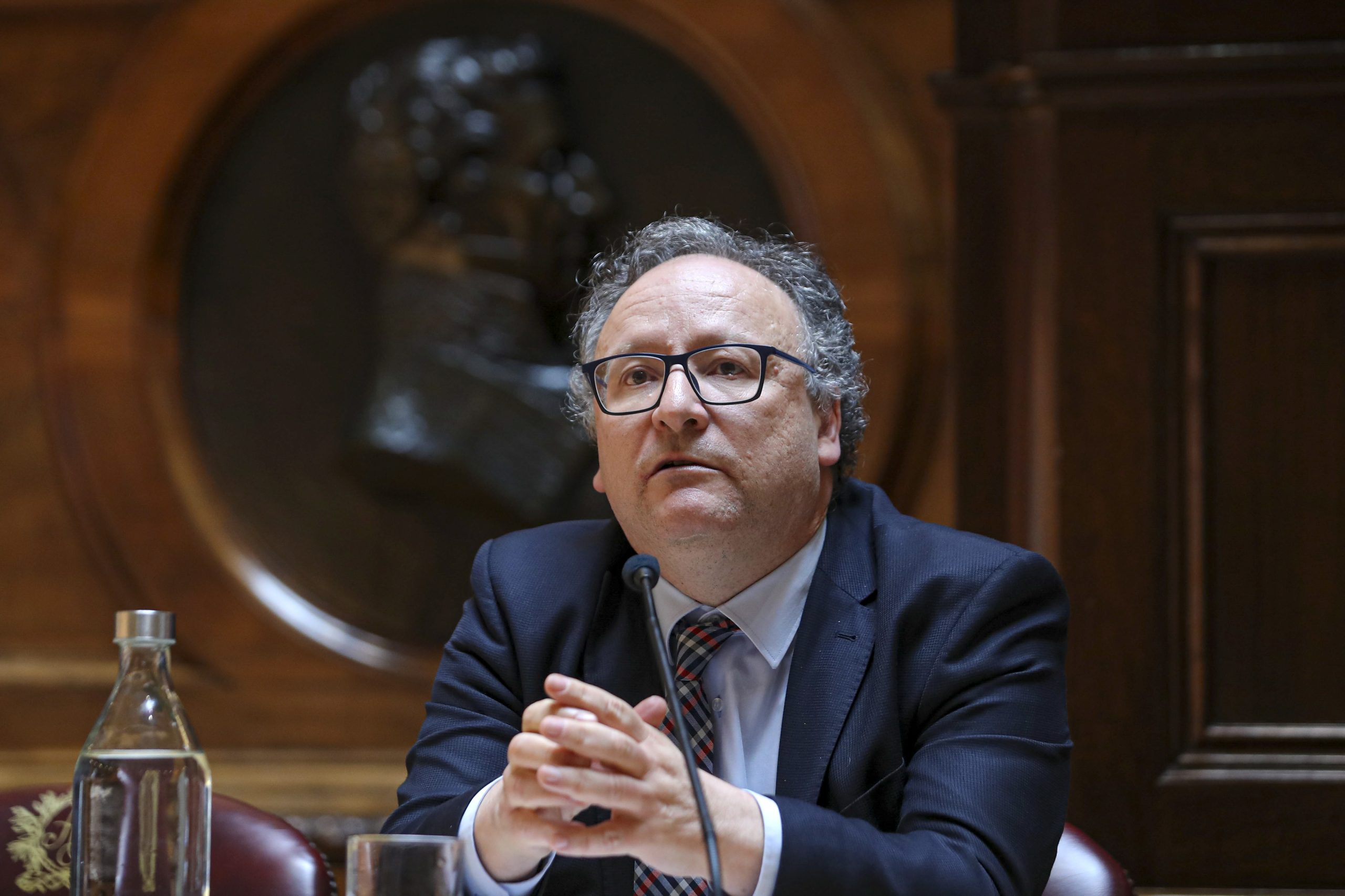 Falta de alternativas políticas contibui para os extremismos, diz Francisco Assis