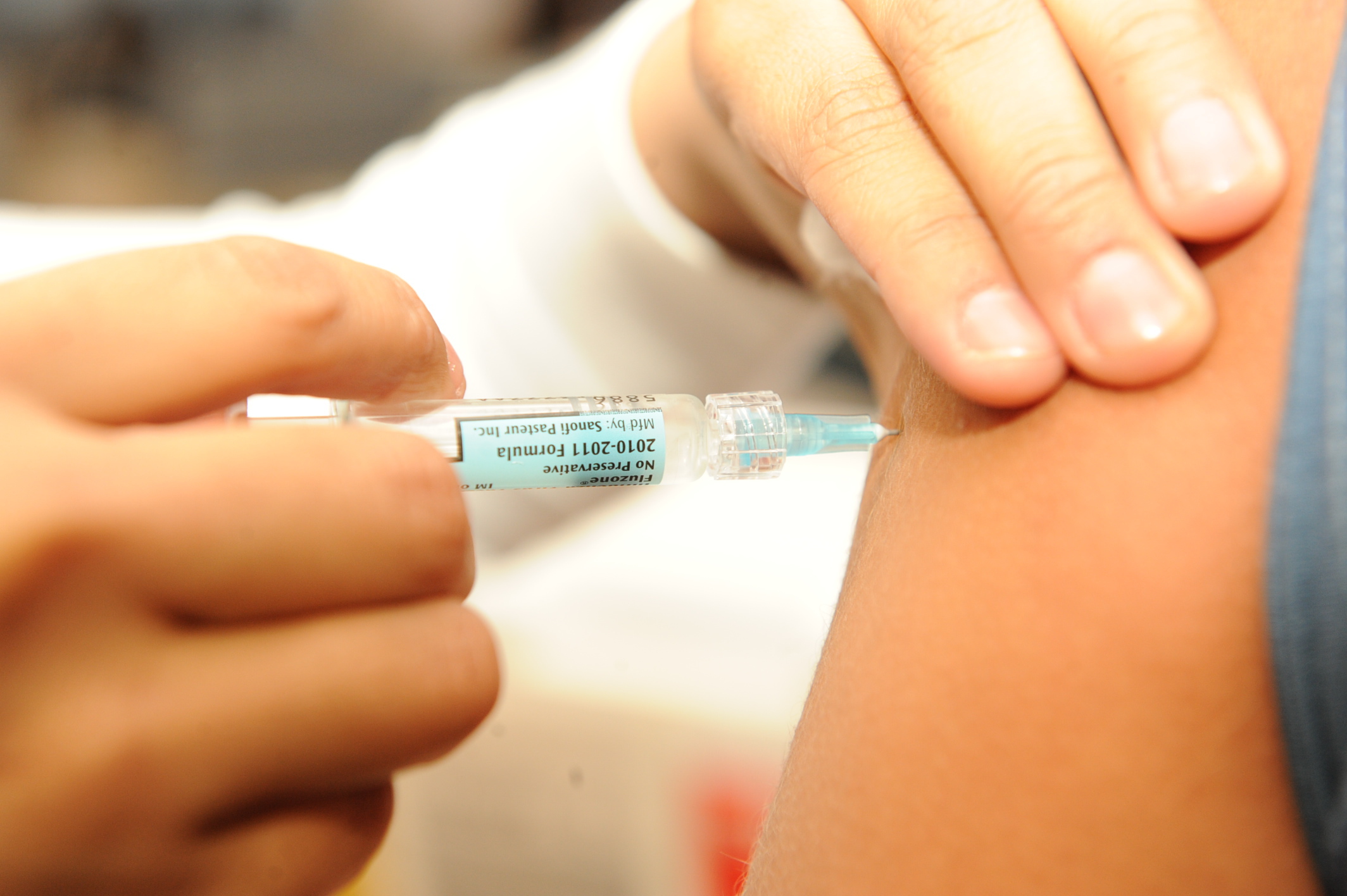 Vacina contra dengue pode causar versões mais graves da doença em pessoas nunca infectadas
