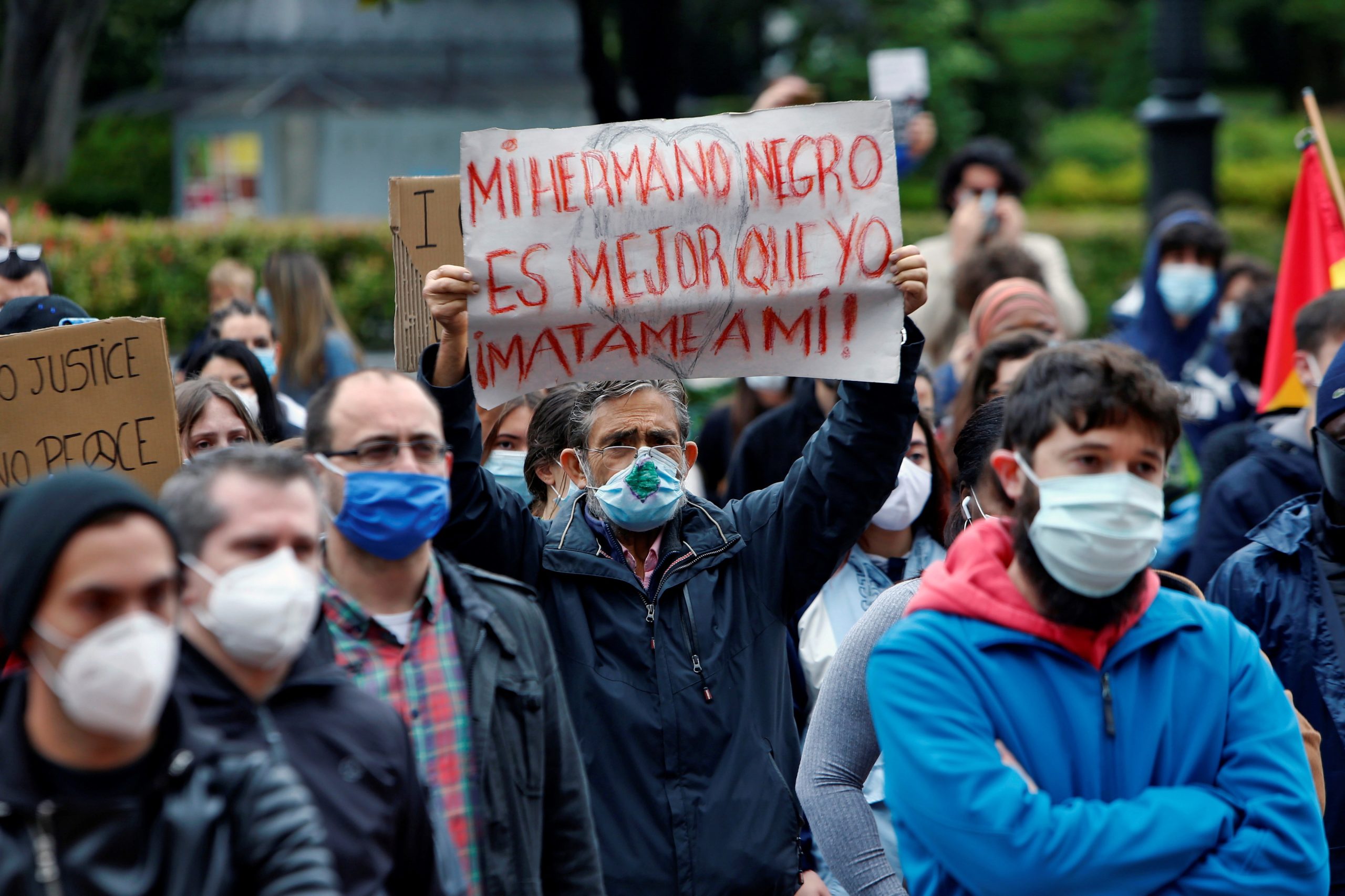 Vaga de manifestações antiracistas em Espanha e Itália