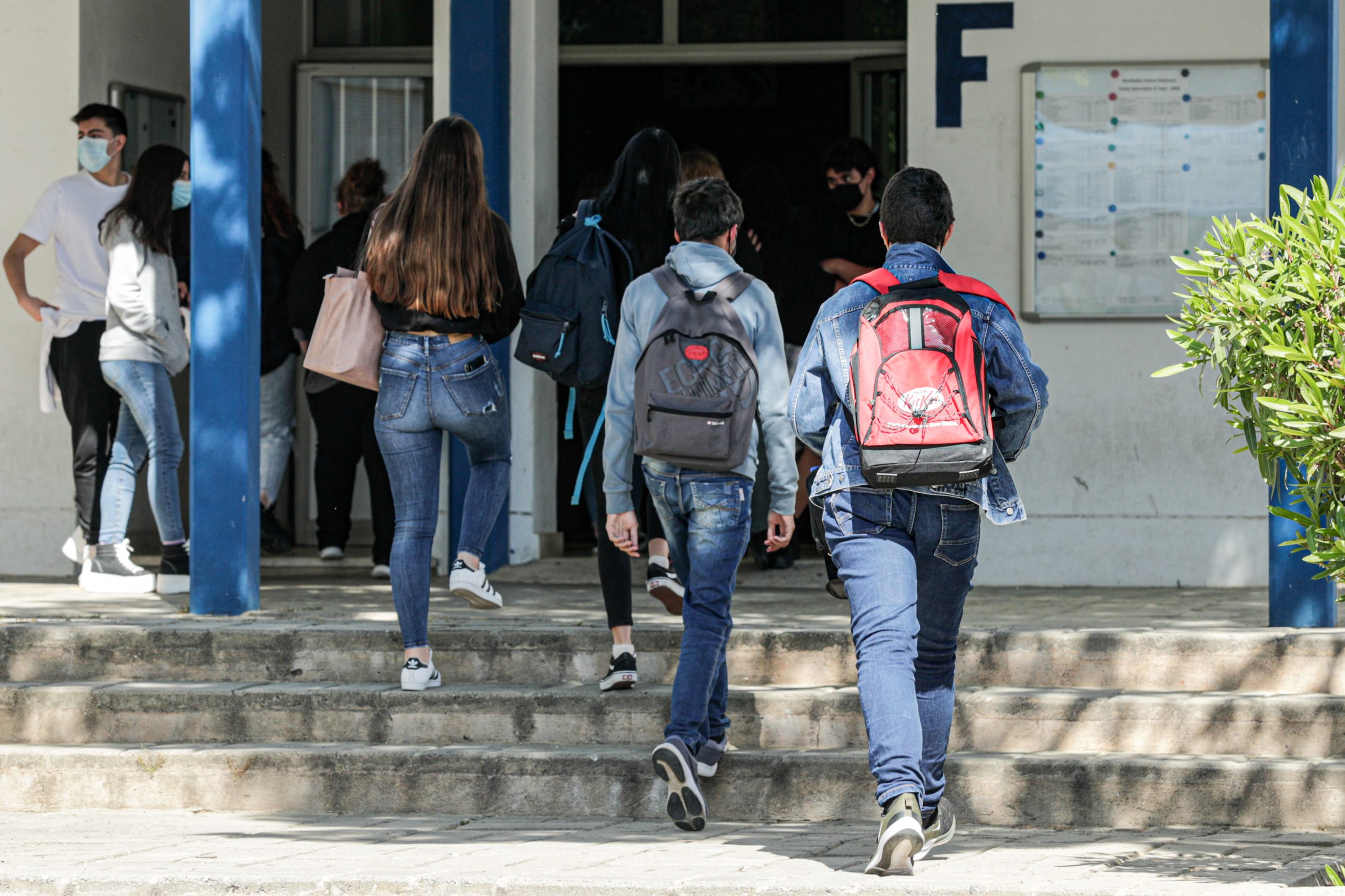 Covid-19: Especialistas pedem cautelas até se alcançar imunidade de grupo
