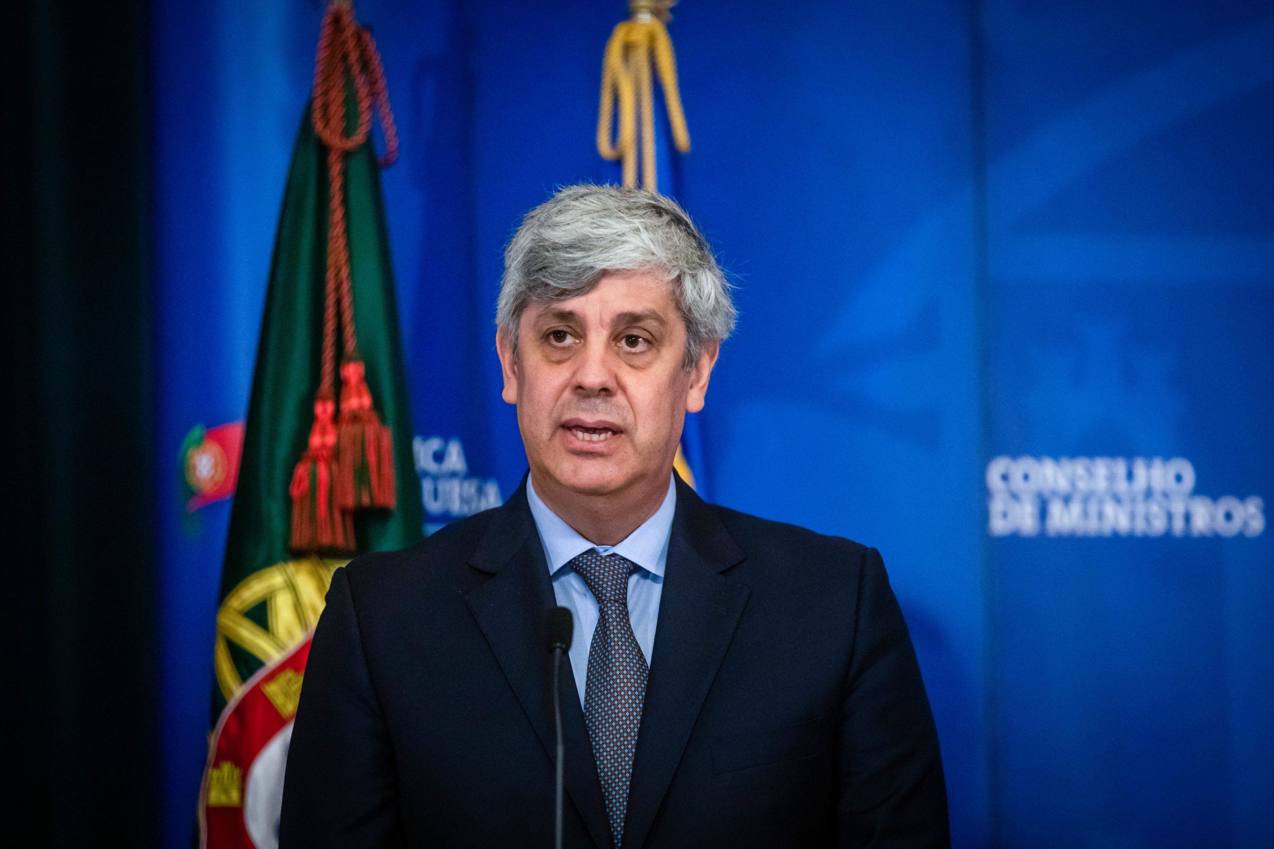 Dívida dispara e o défice será de 6,3%. Conheça as medidas para “um ano difícil”, no último orçamento de Centeno