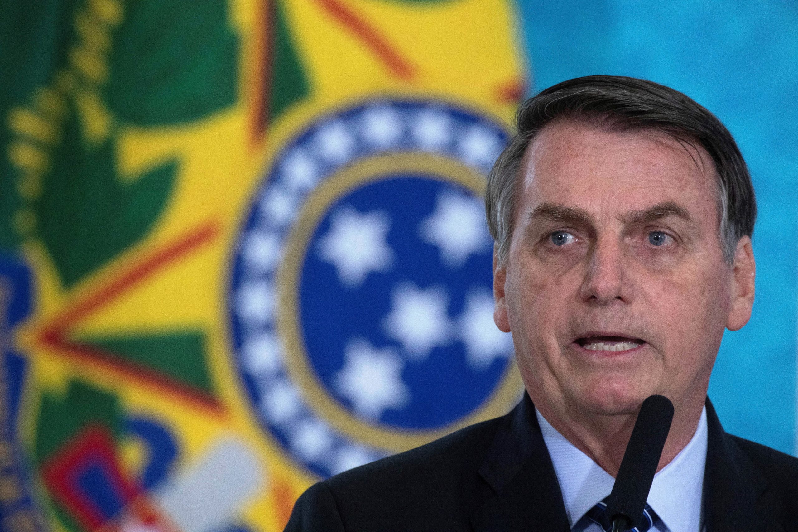 Bolsonaro diz que fica no seu partido e compara crise a “discussão de marido e mulher”