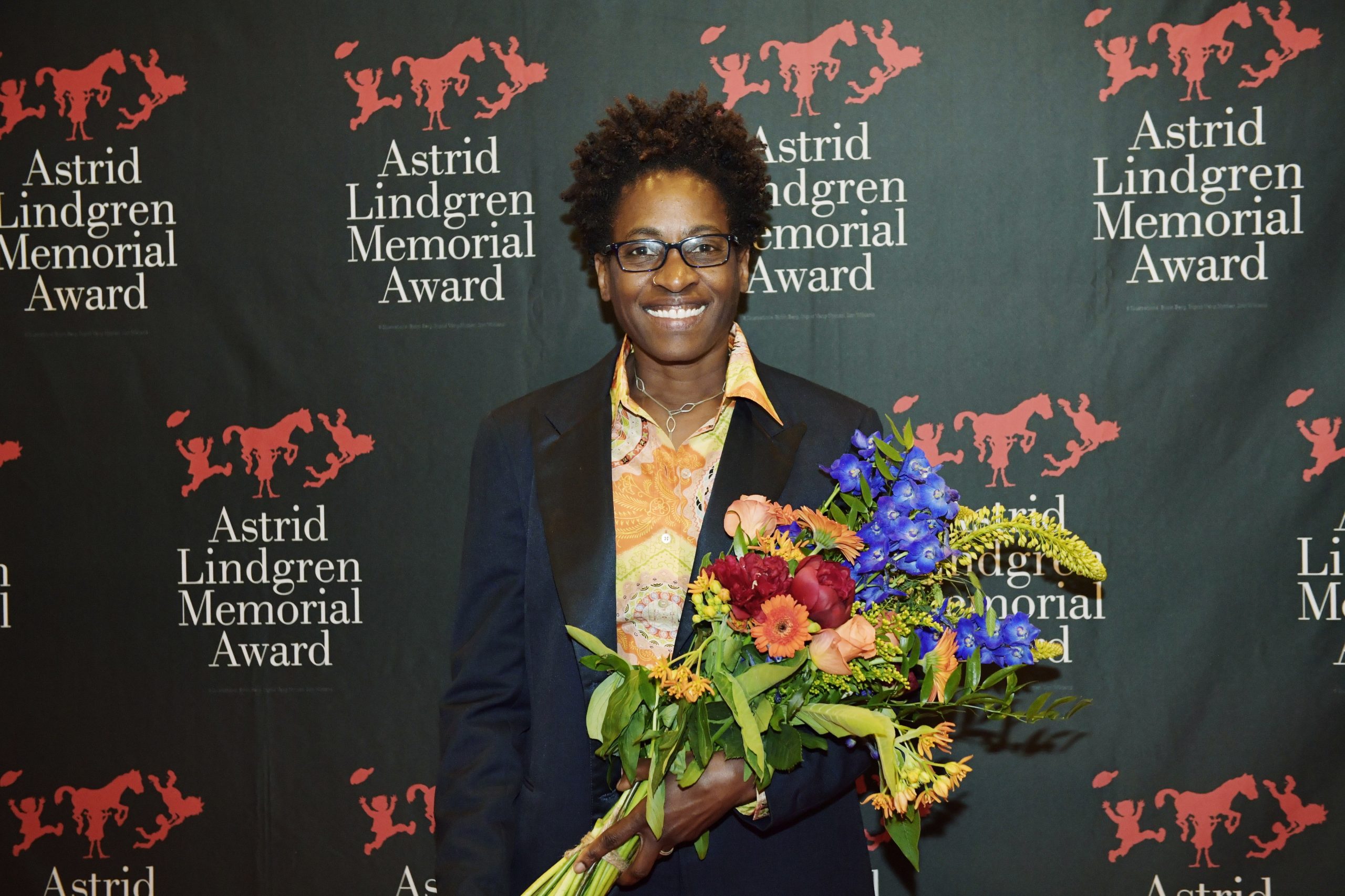 Jacqueline Woodson e Albertine vencem prémio literário Hans Christian Andersen