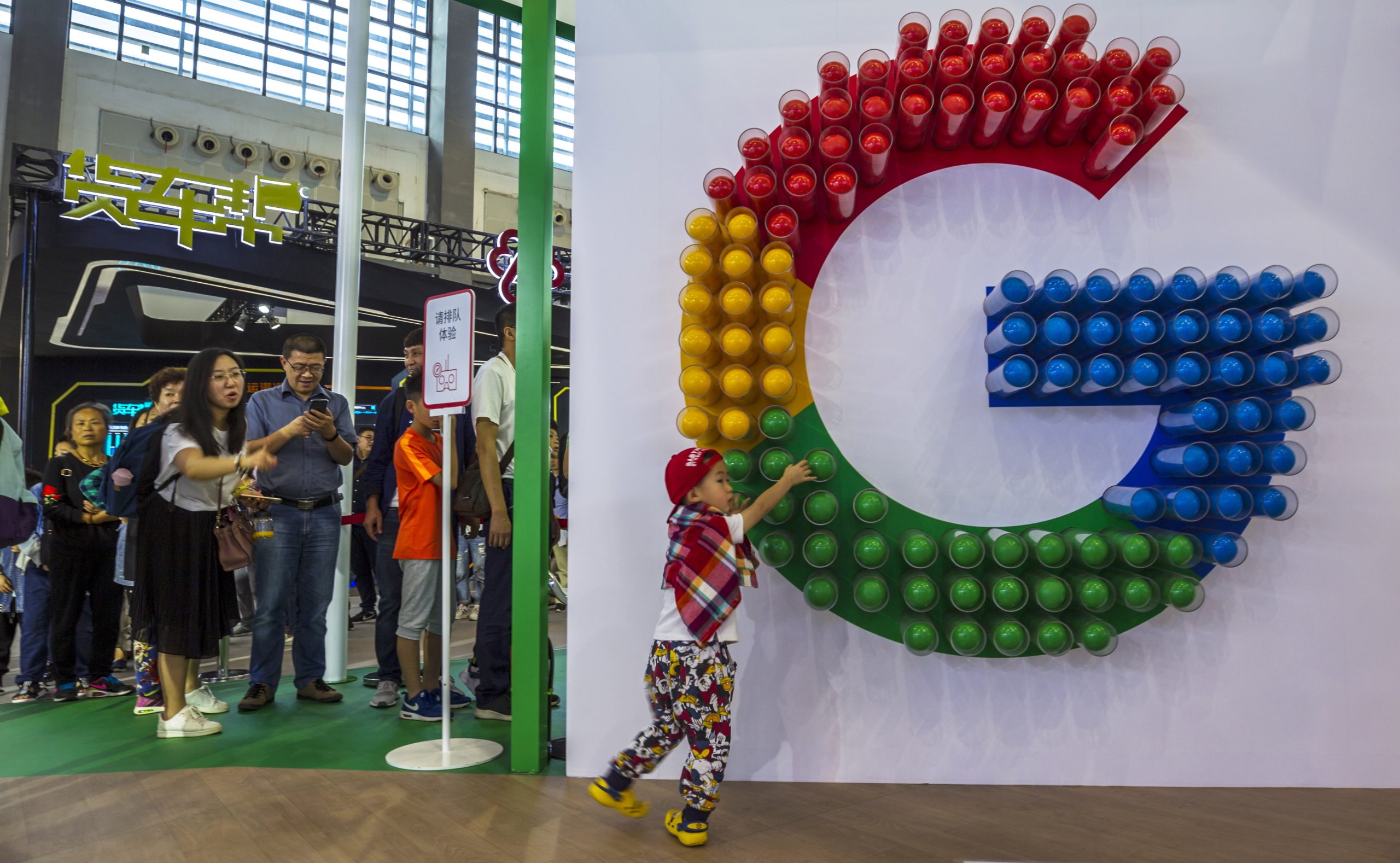 Google investe 475 milhões de euros na empresa chinesa de comércio eletrónico JD.com