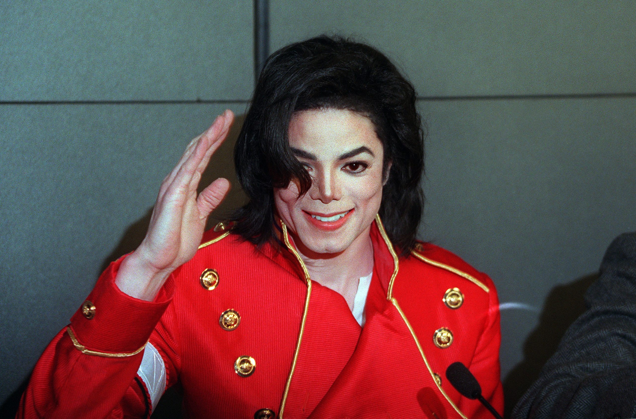 Polícia reformado encontra músicas inéditas de Michael Jackson